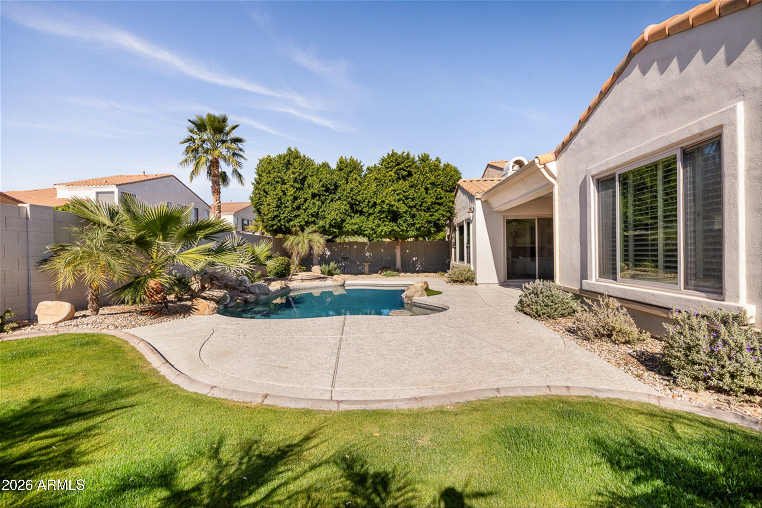 1613 W KAIBAB Drive