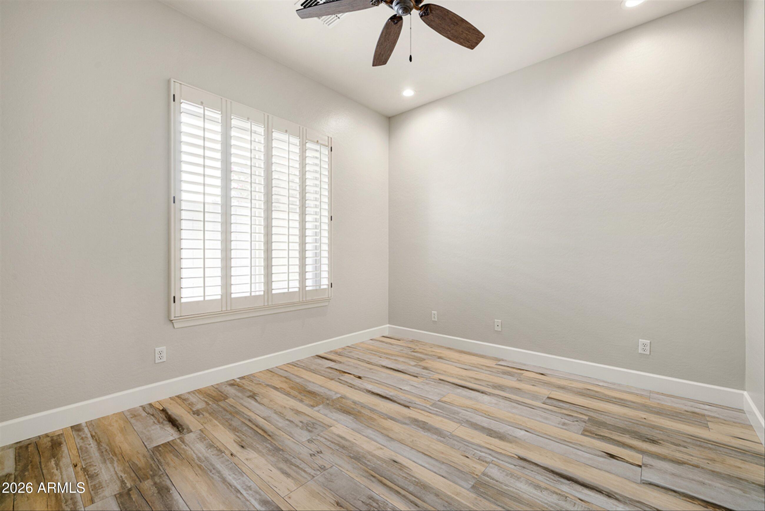 1613 W KAIBAB Drive
