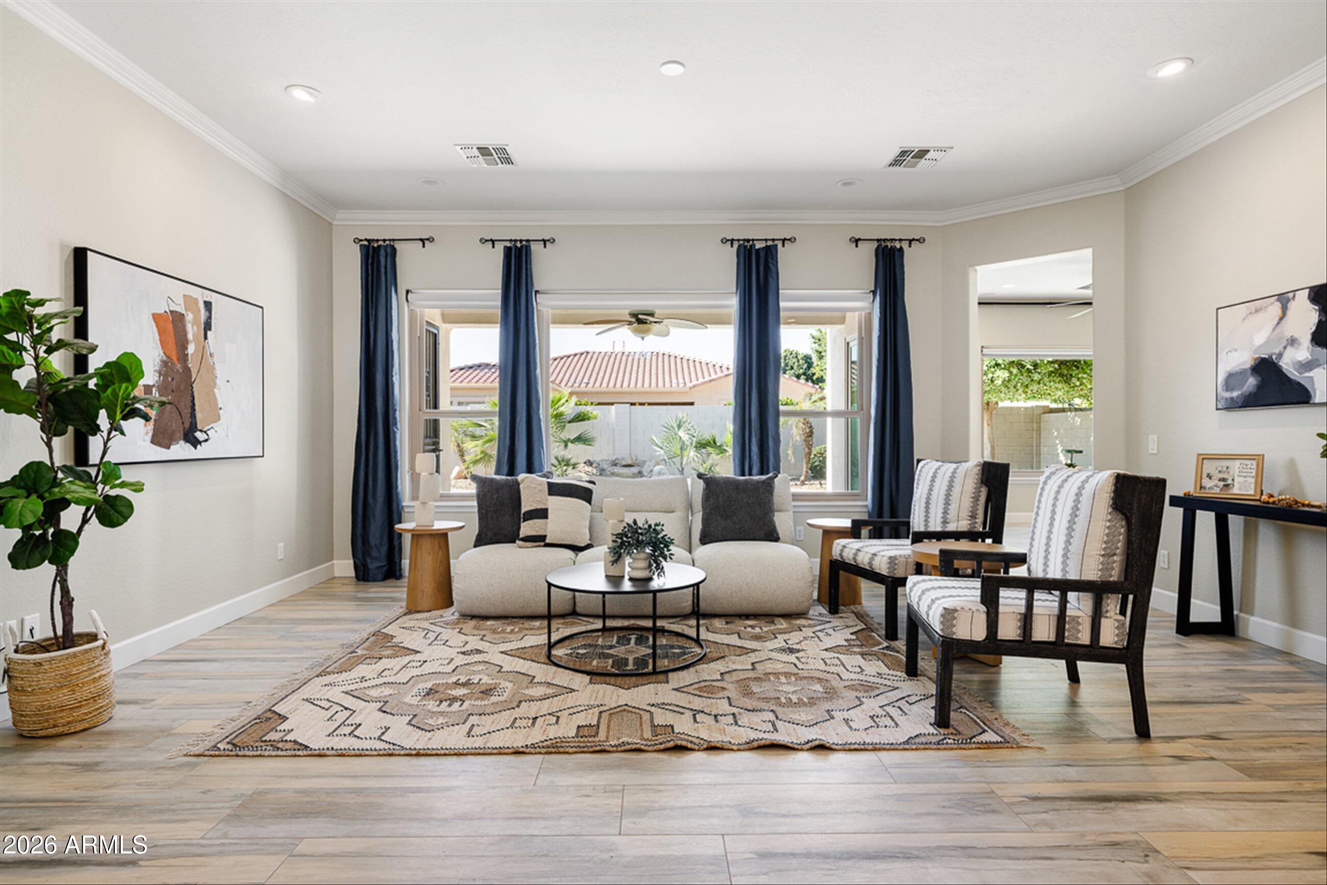 1613 W KAIBAB Drive