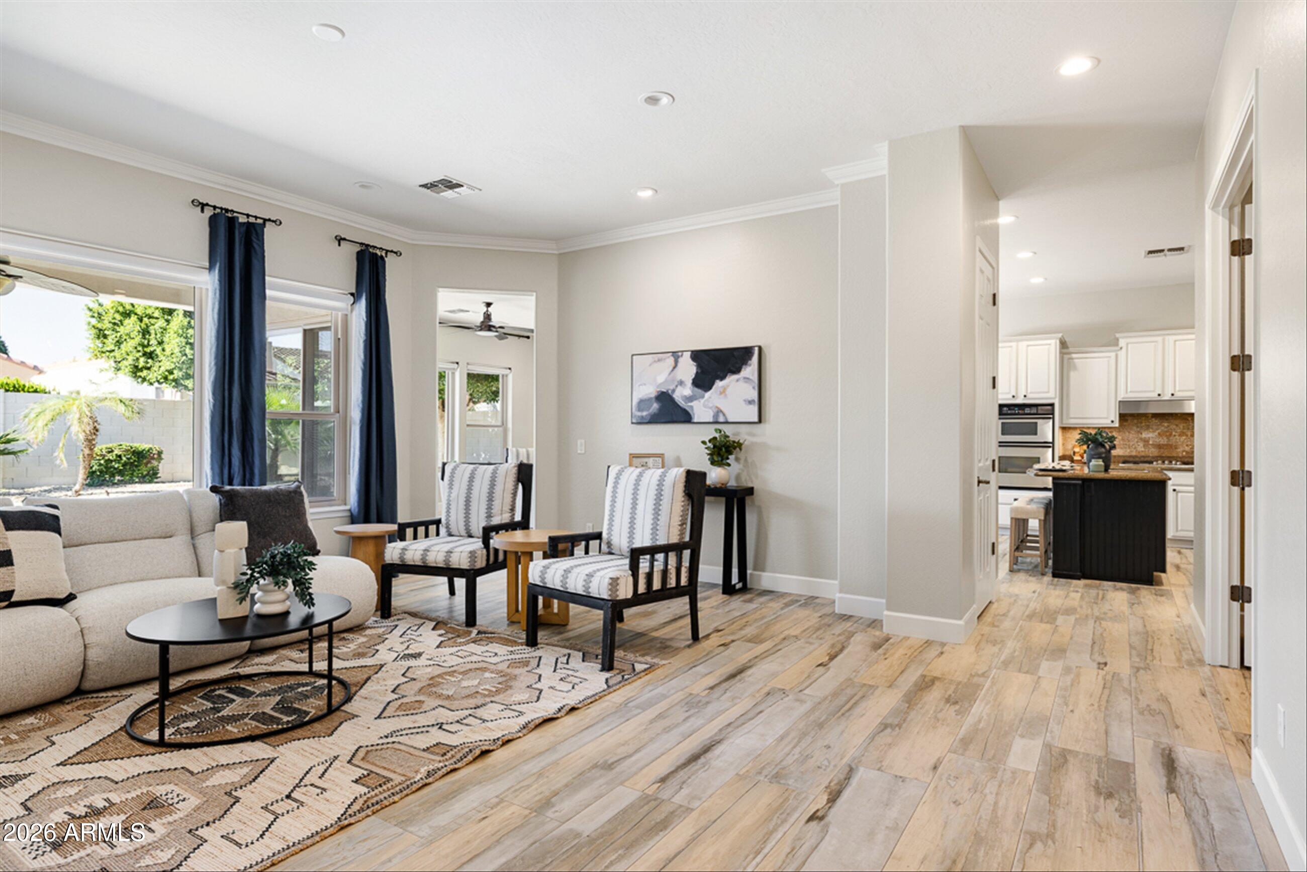 1613 W KAIBAB Drive