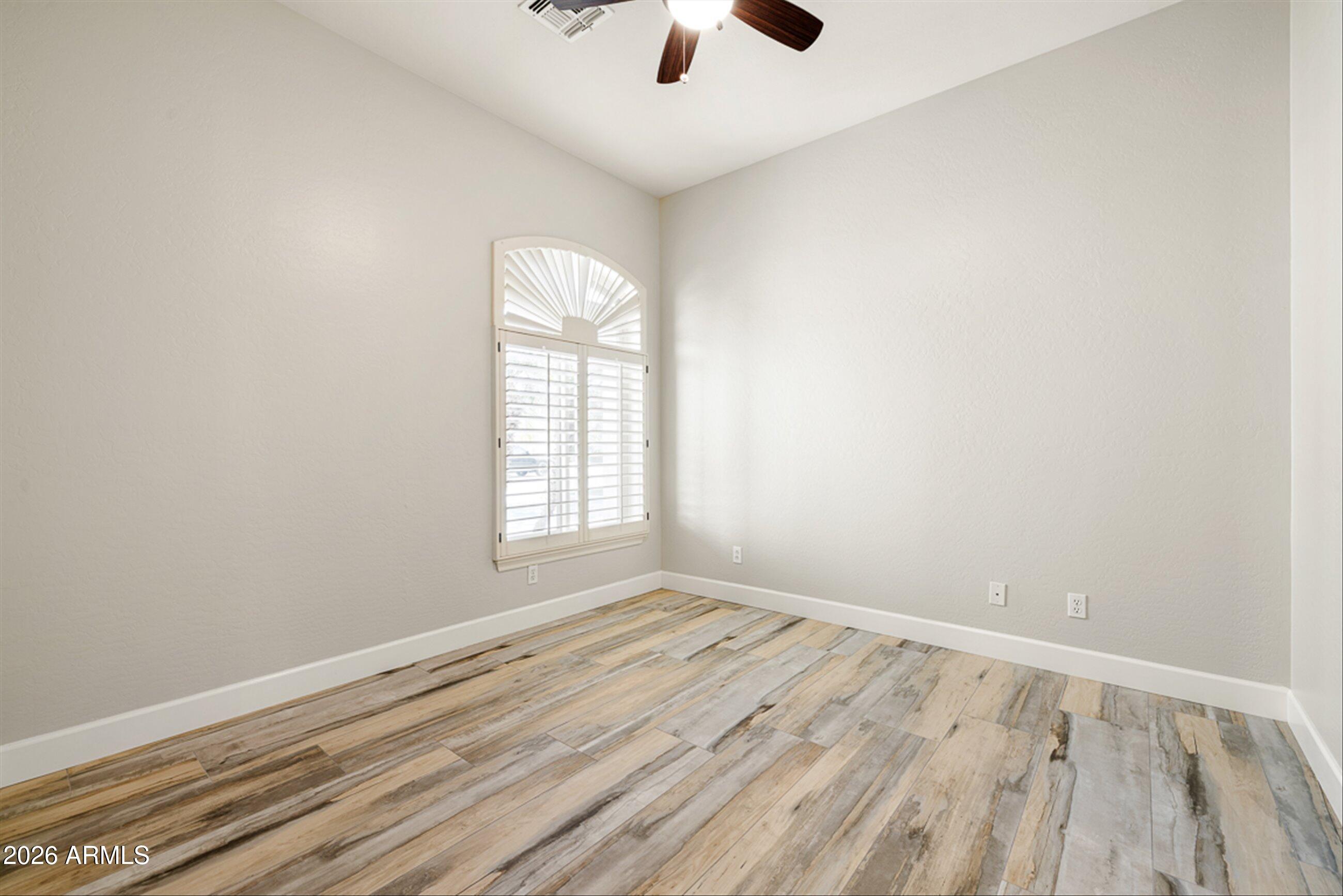 1613 W KAIBAB Drive