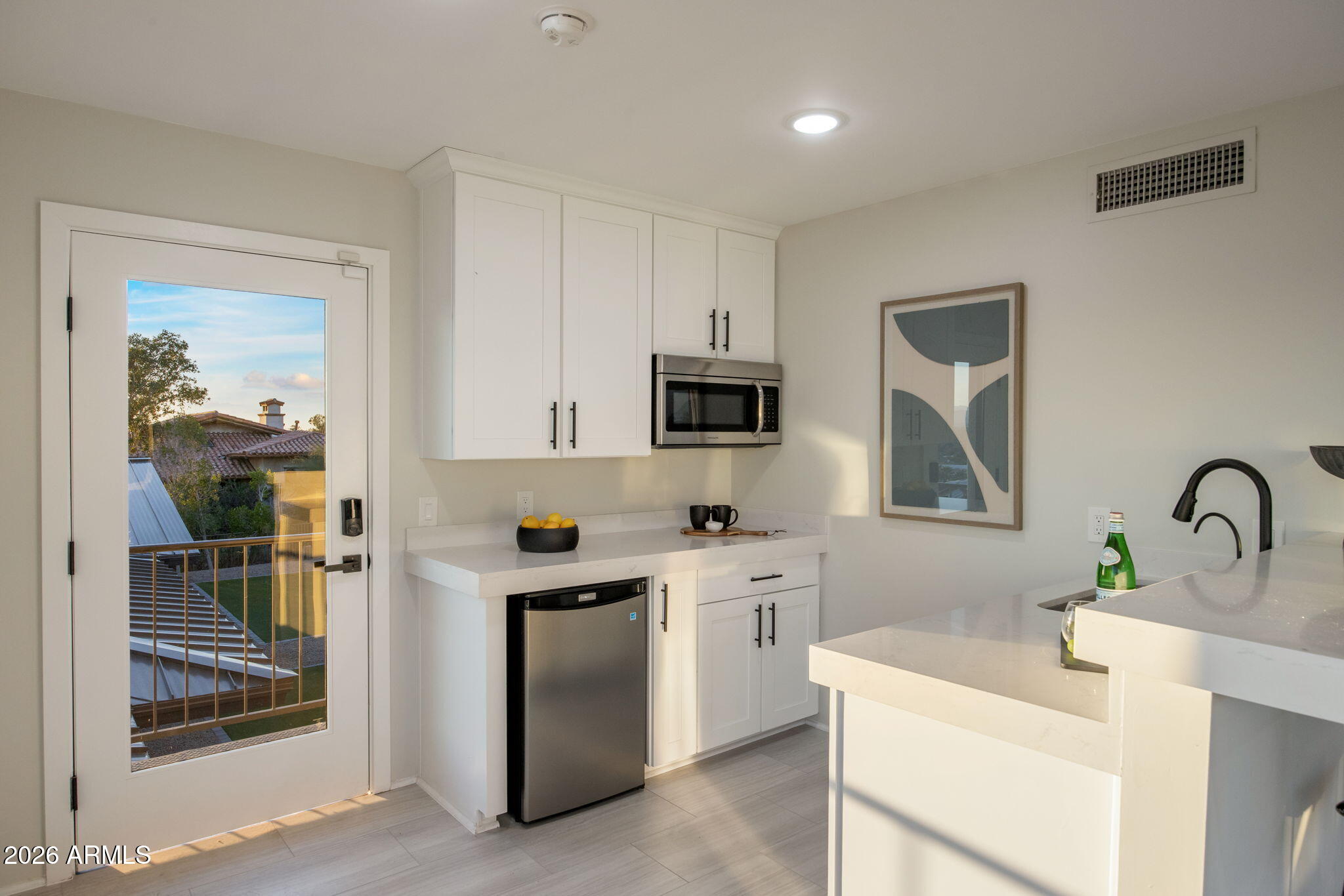 5518 E ROCKRIDGE Road