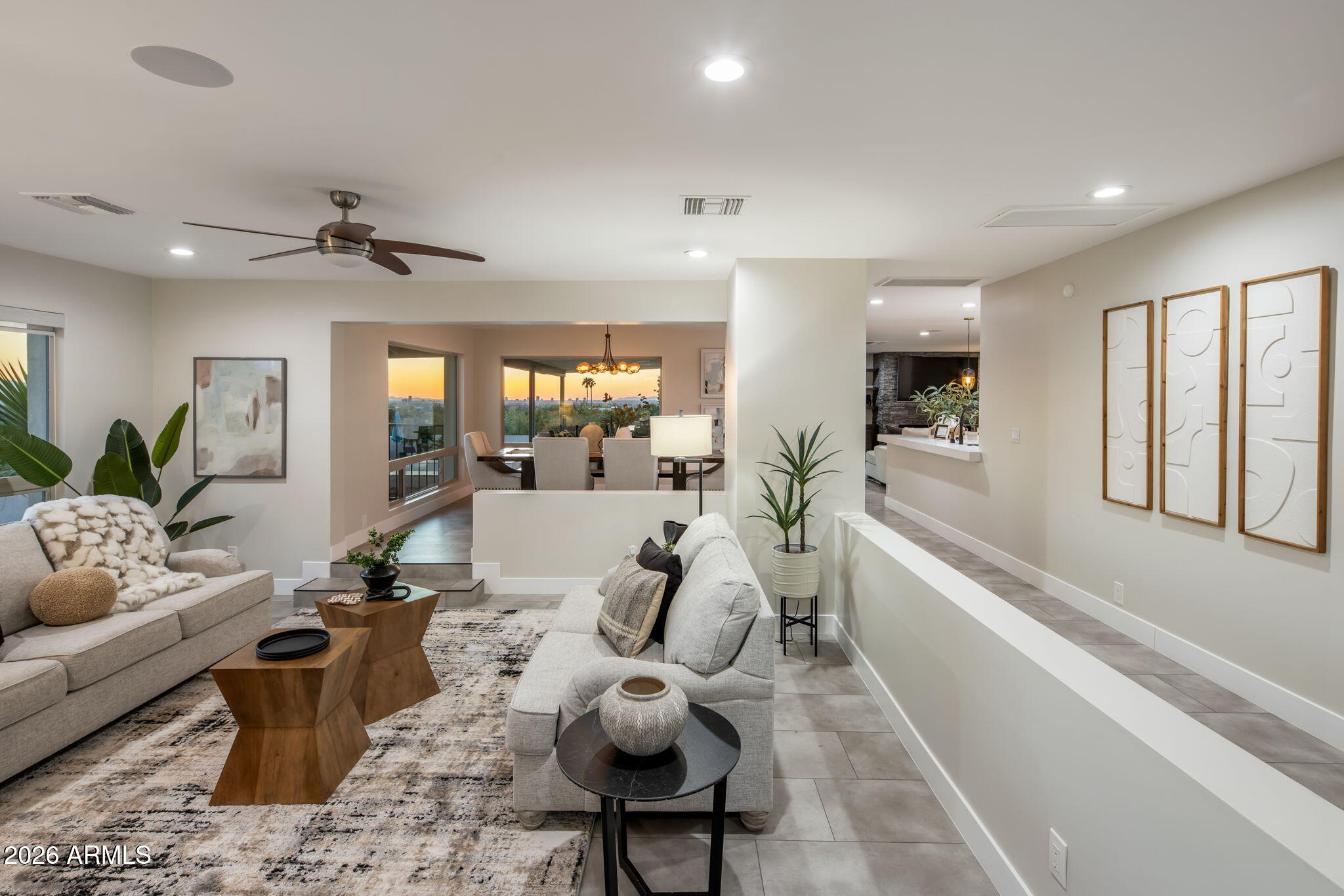 5518 E ROCKRIDGE Road