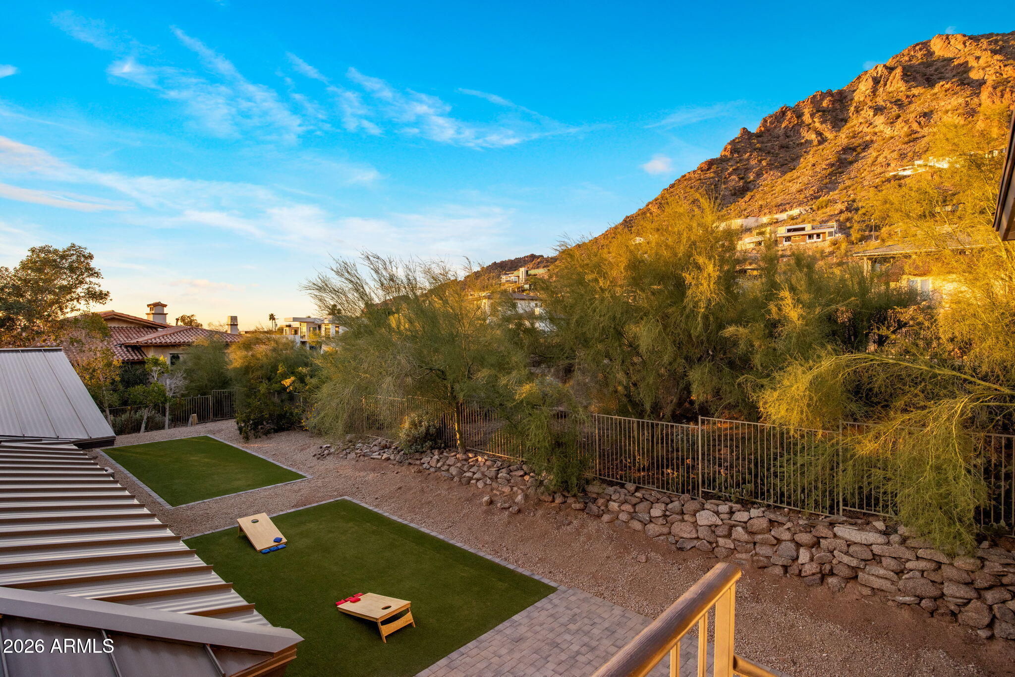 5518 E ROCKRIDGE Road