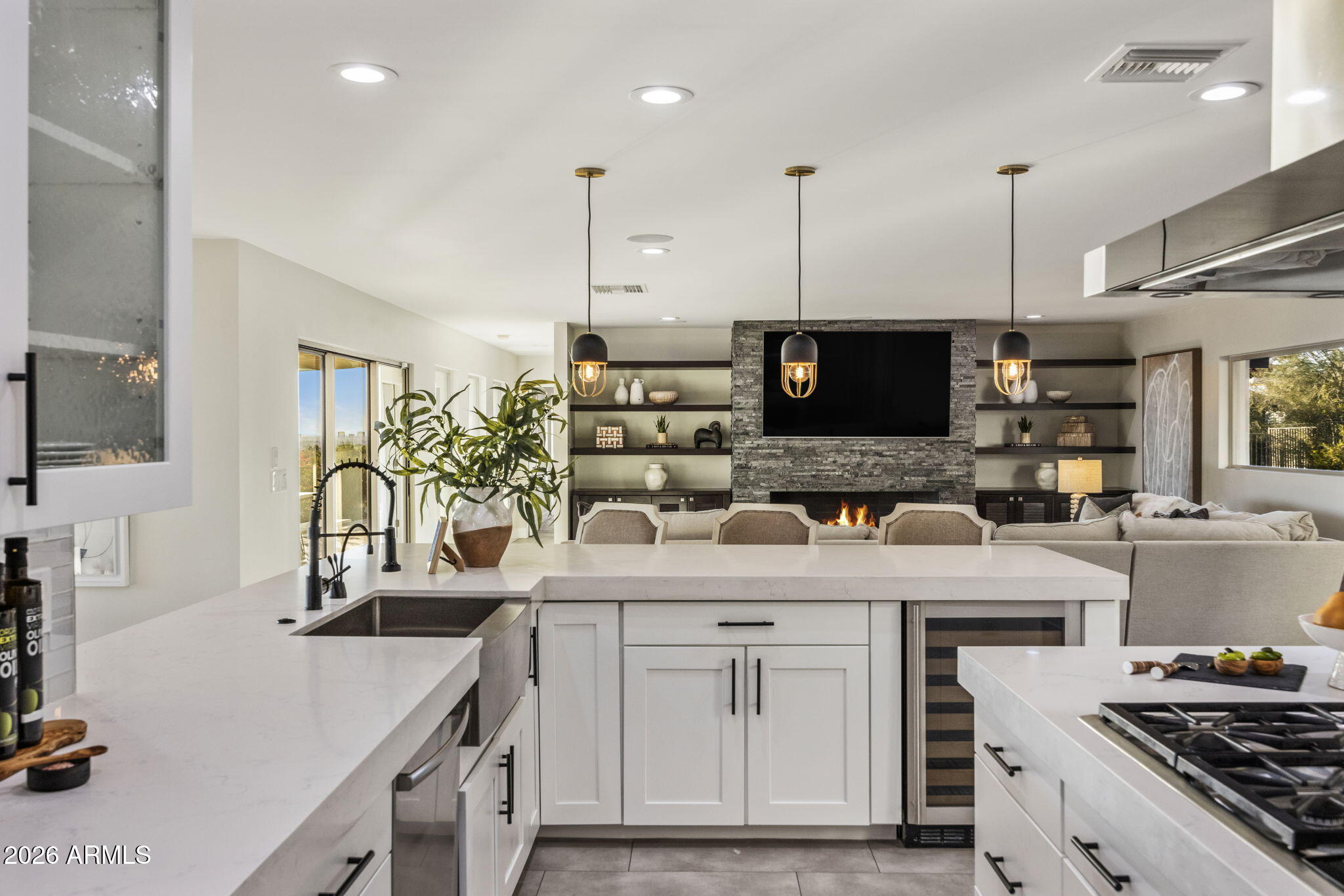 5518 E ROCKRIDGE Road