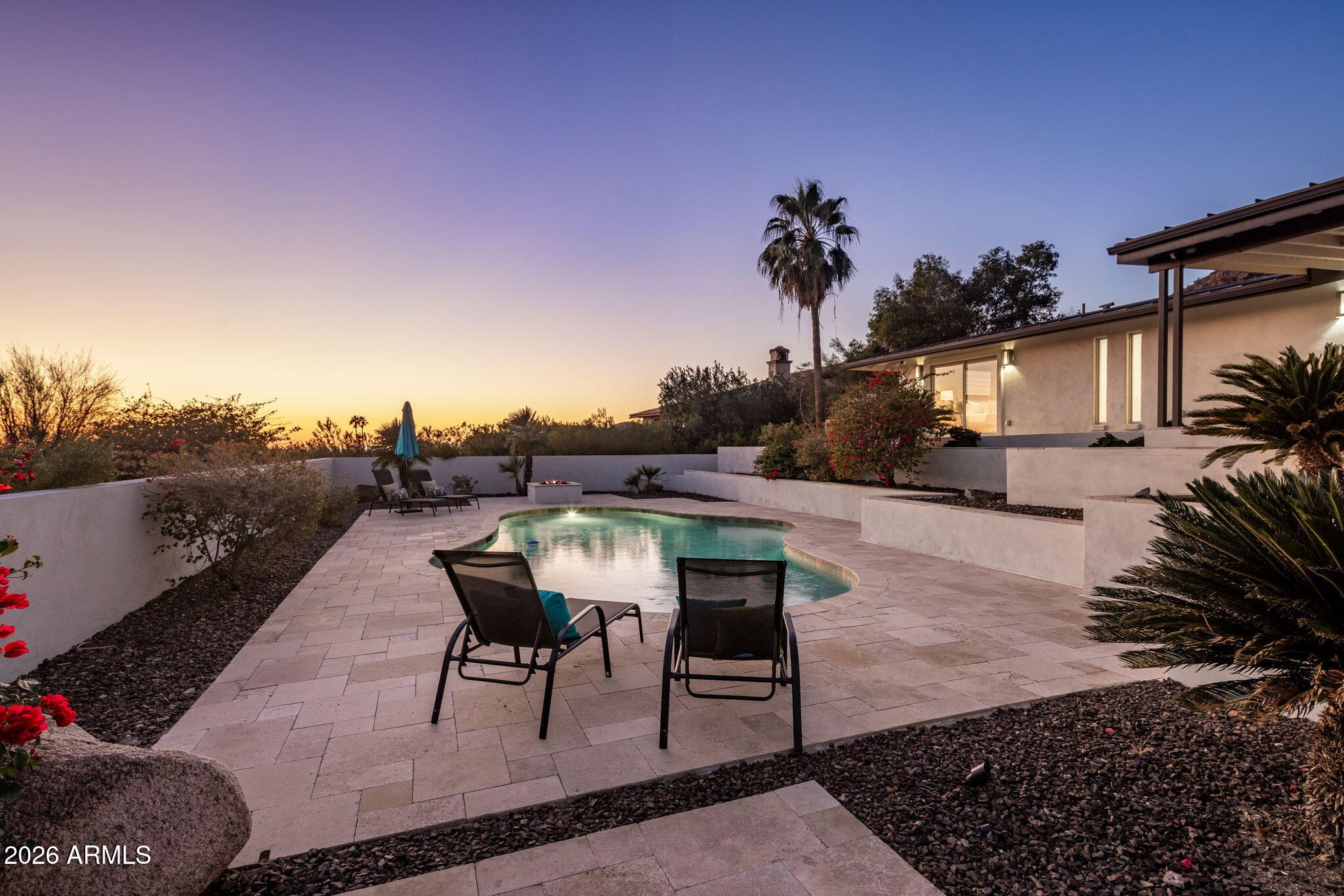 5518 E ROCKRIDGE Road