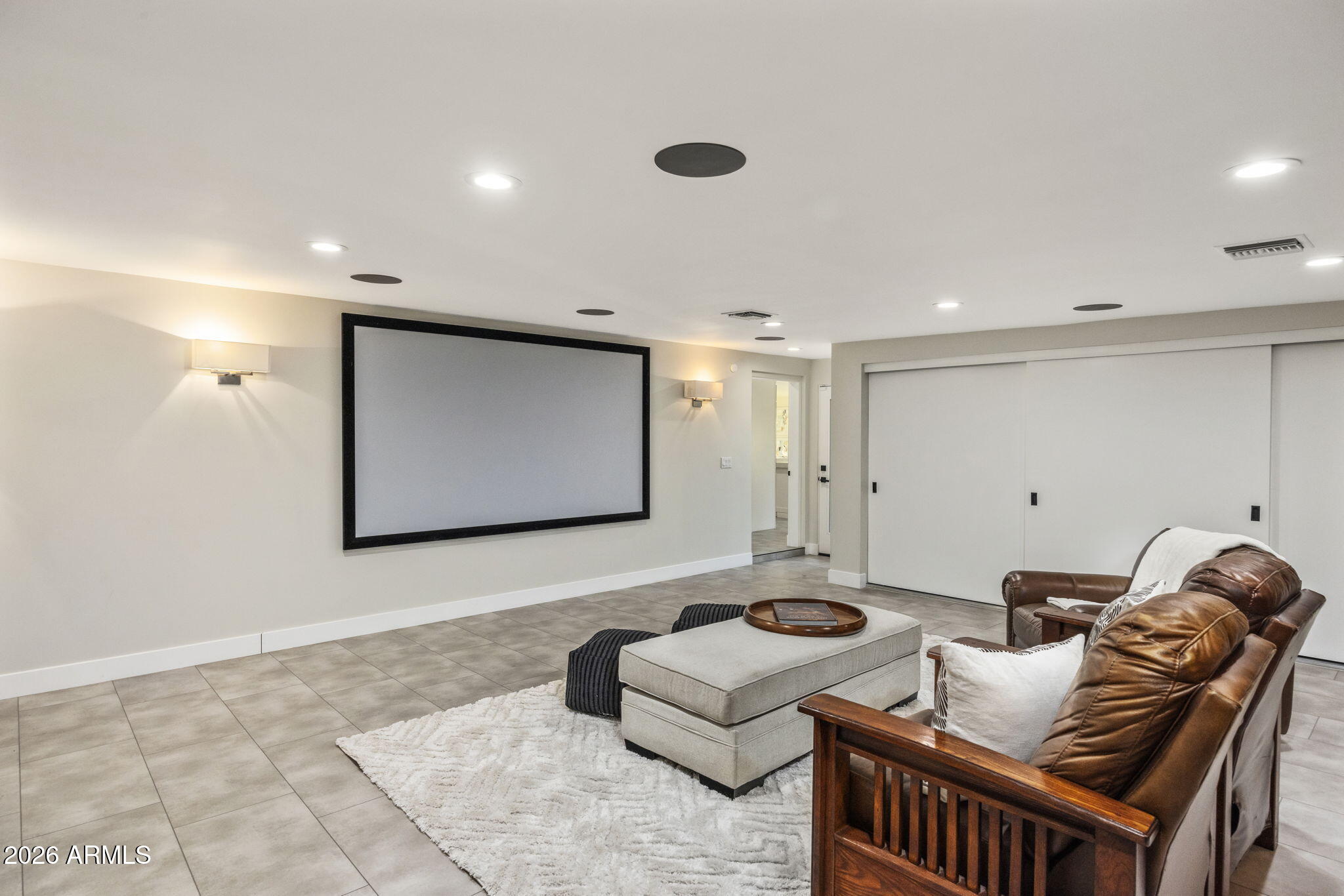 5518 E ROCKRIDGE Road