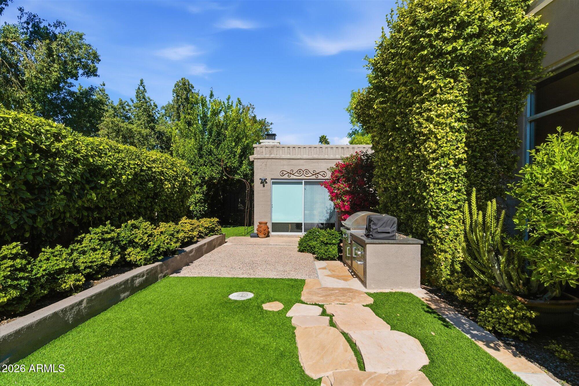 5652 N SCOTTSDALE Road