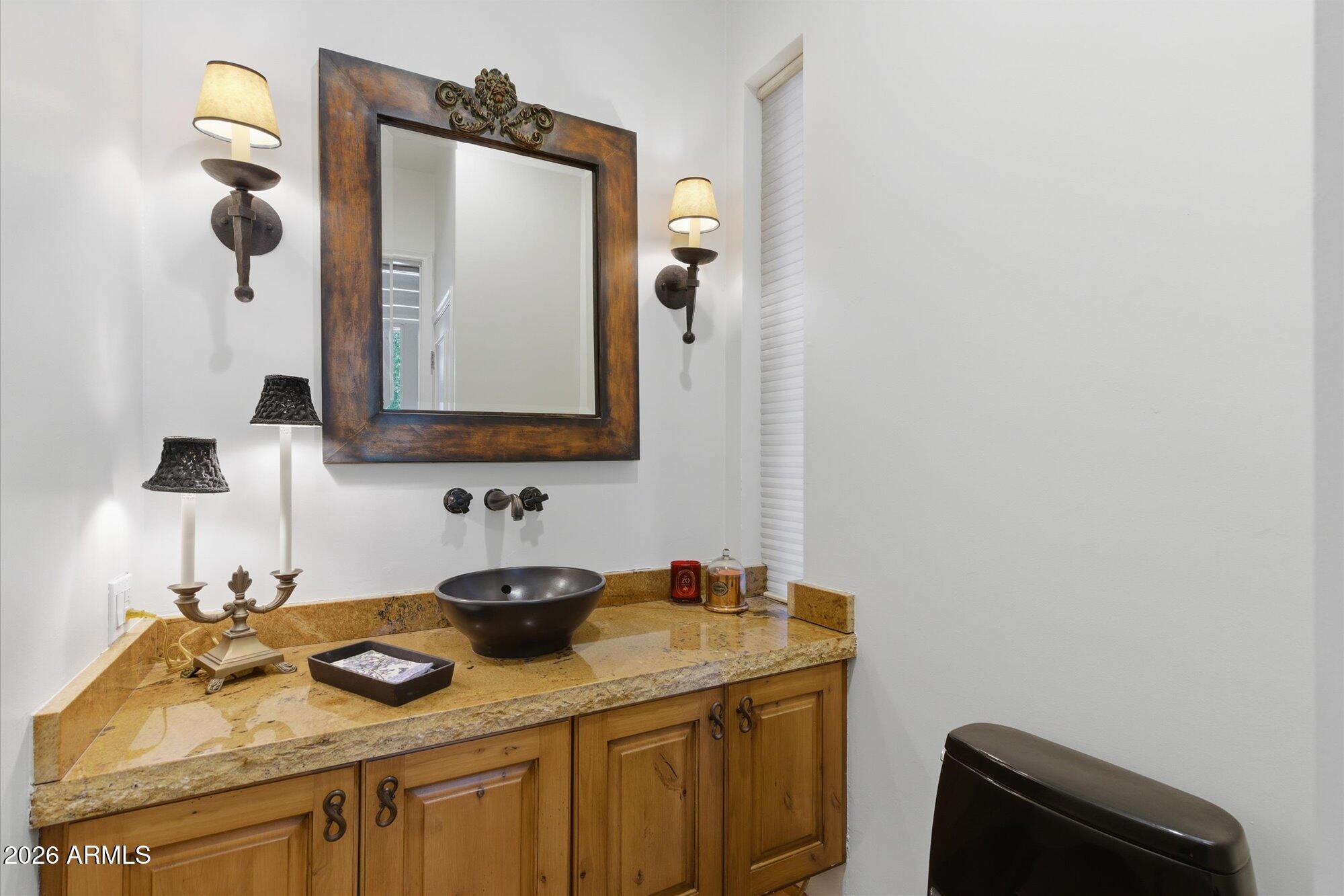 5652 N SCOTTSDALE Road