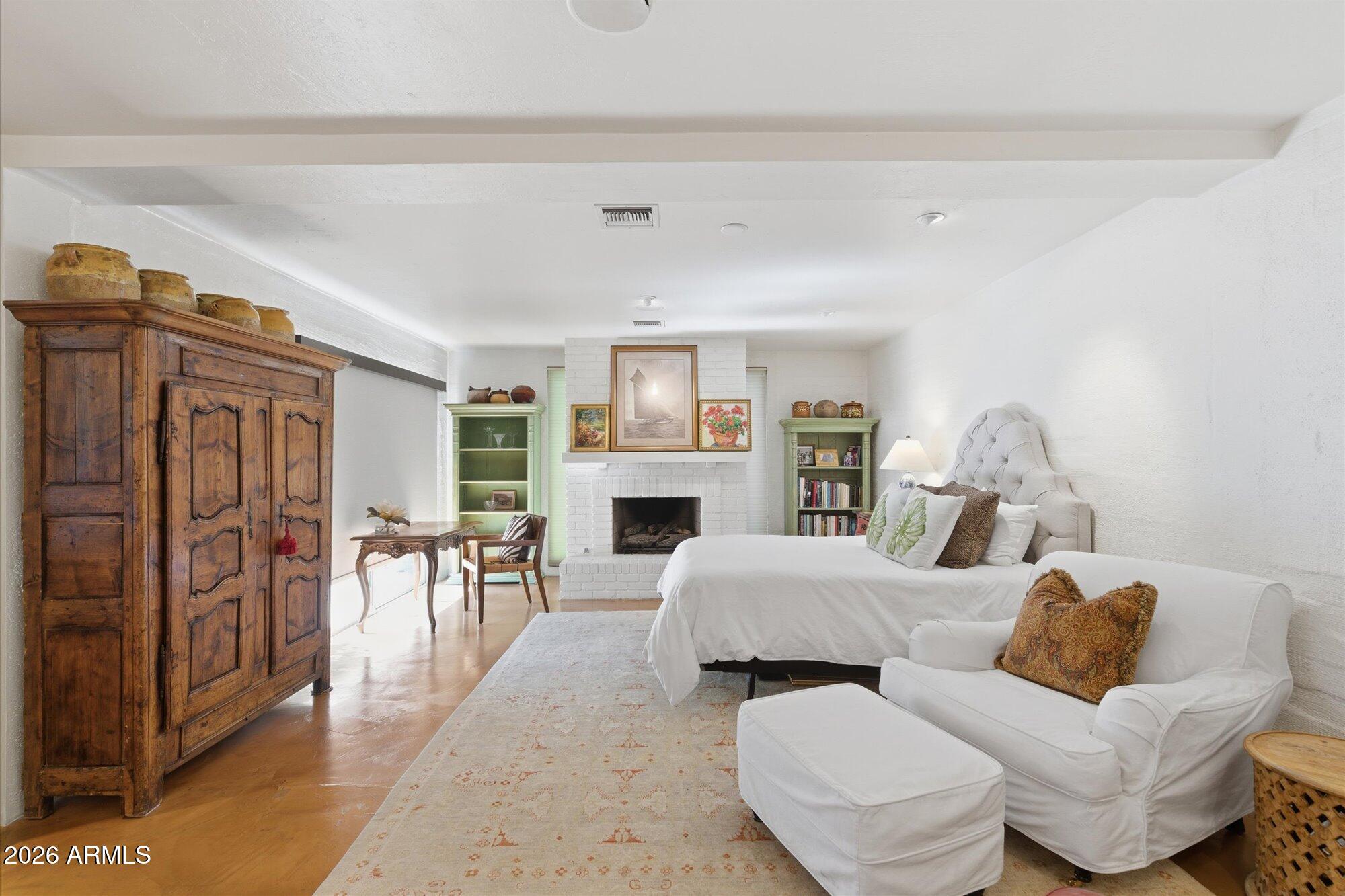 5652 N SCOTTSDALE Road