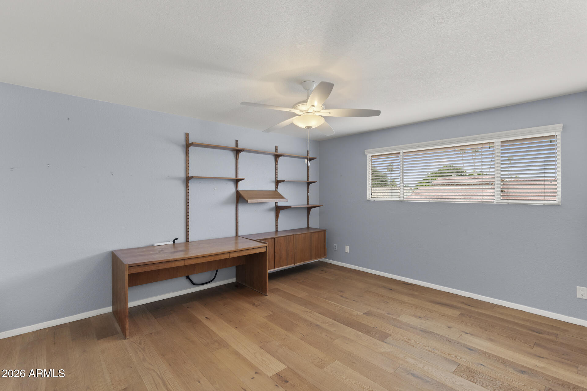 1331 E NORTHSHORE Drive