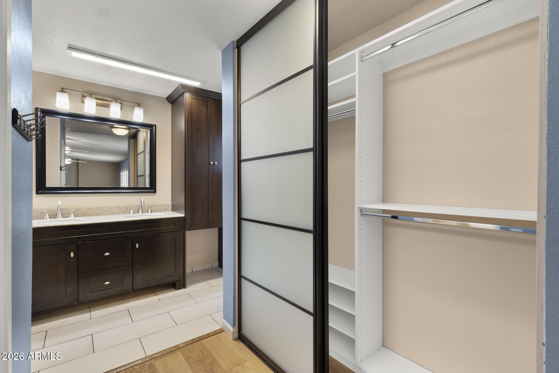 1331 E NORTHSHORE Drive