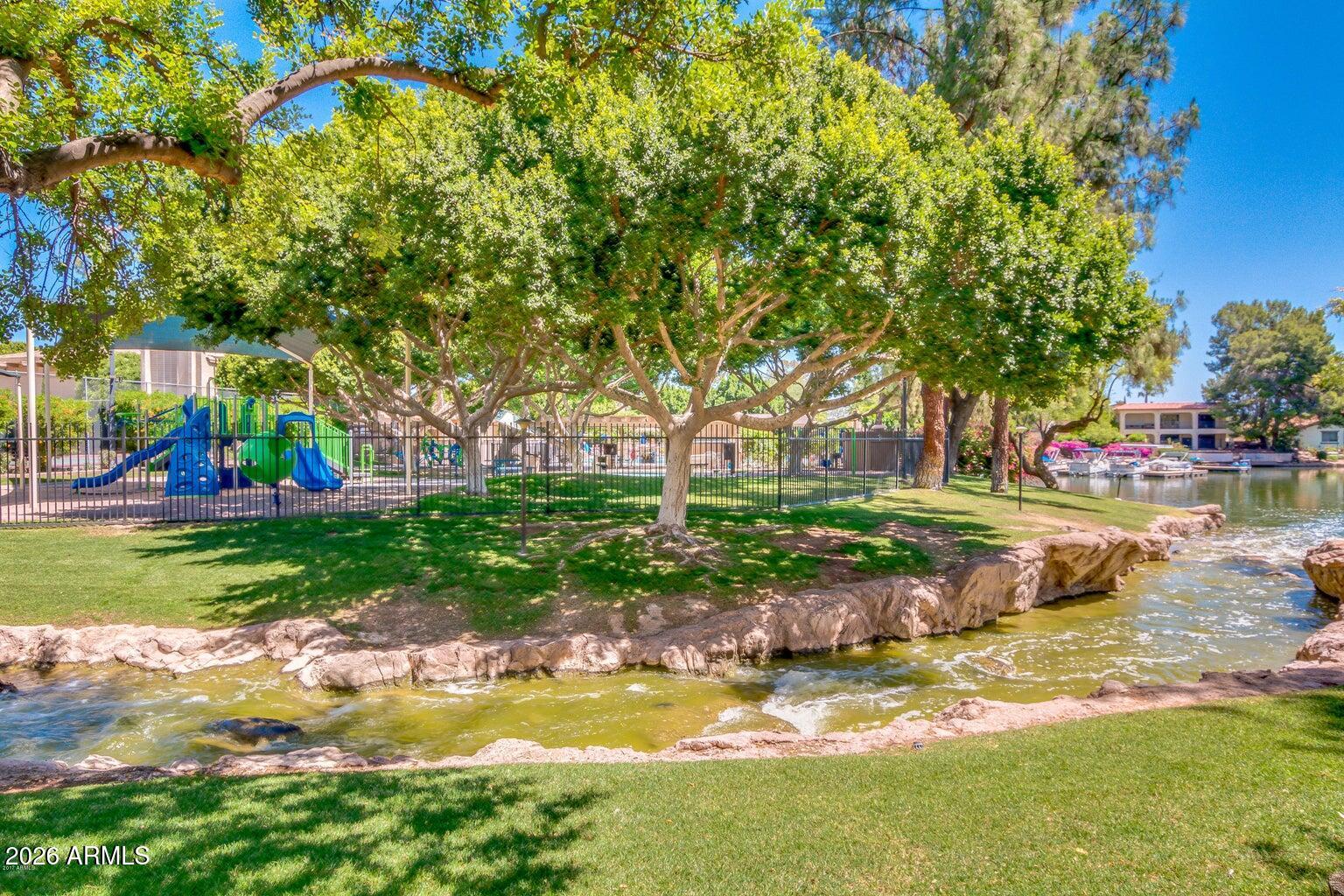 1331 E NORTHSHORE Drive