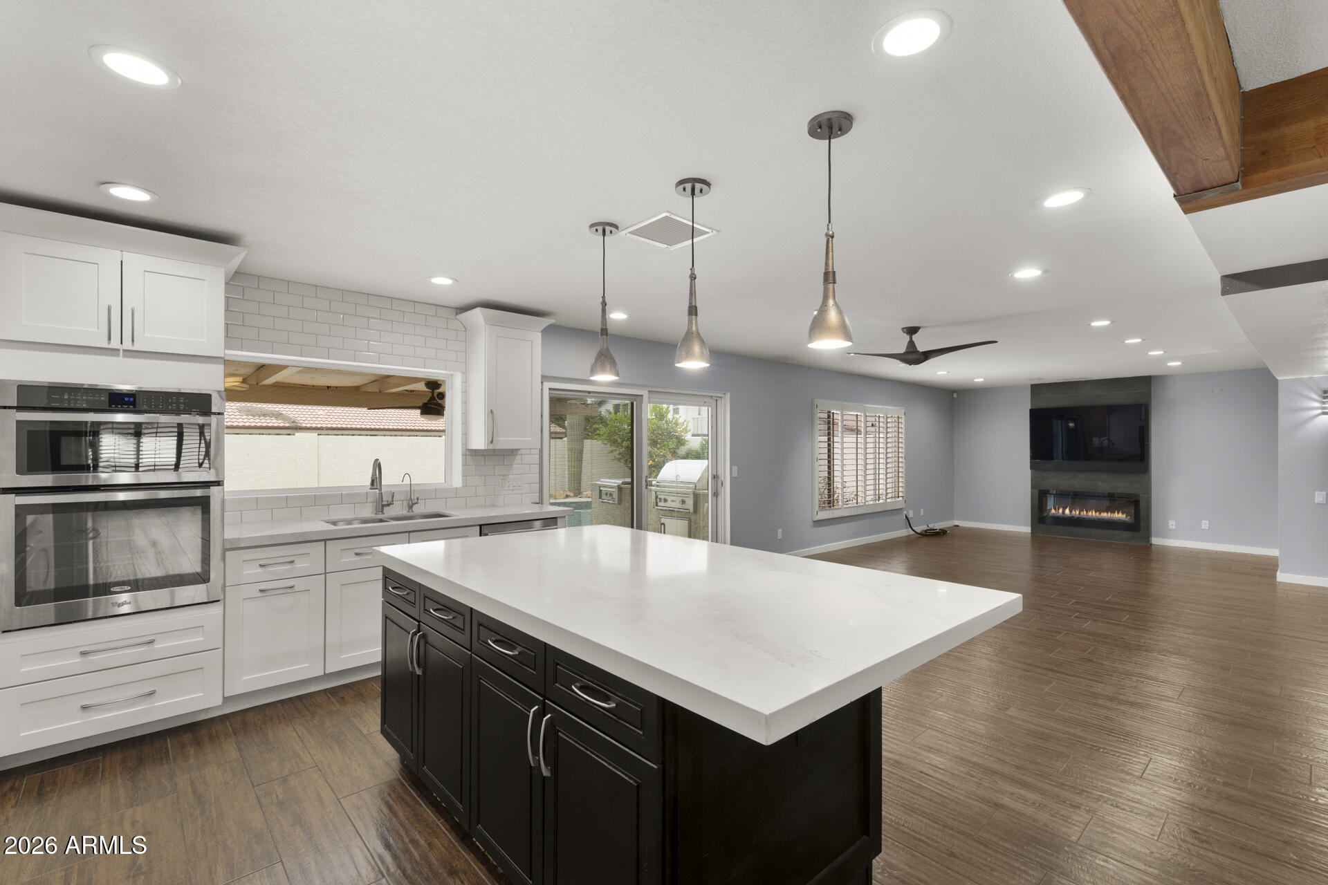 1331 E NORTHSHORE Drive