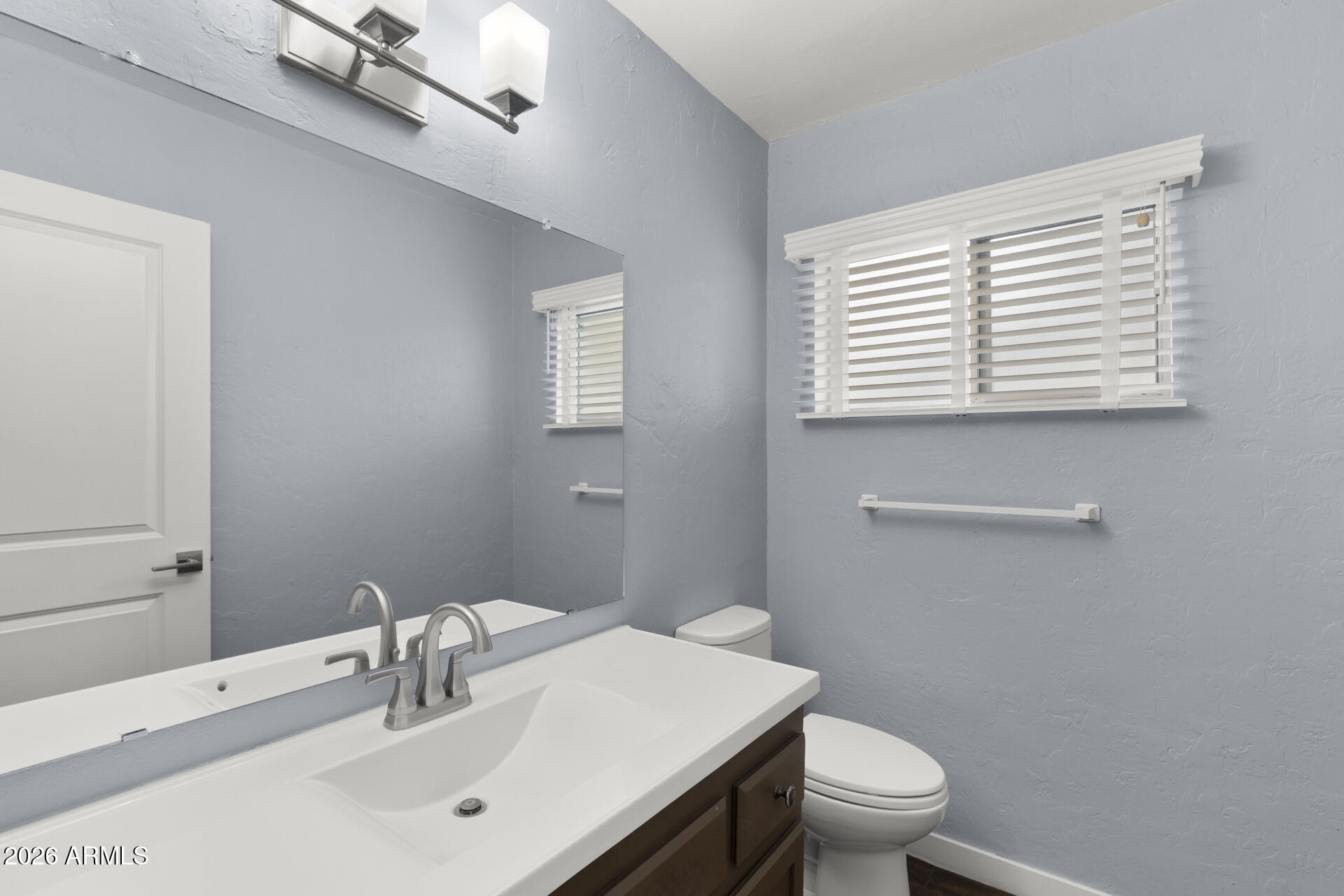 1331 E NORTHSHORE Drive