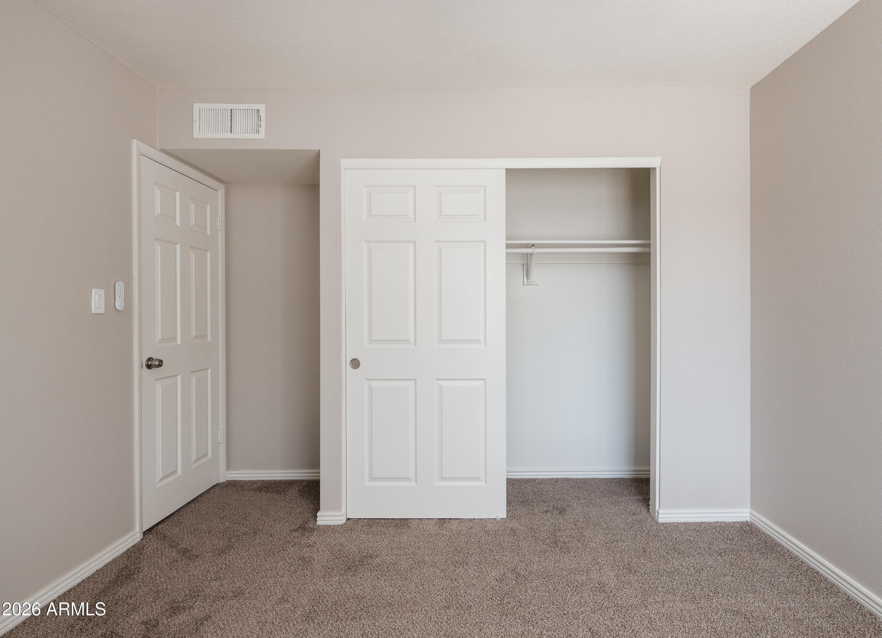 4916 E PERSHING Avenue