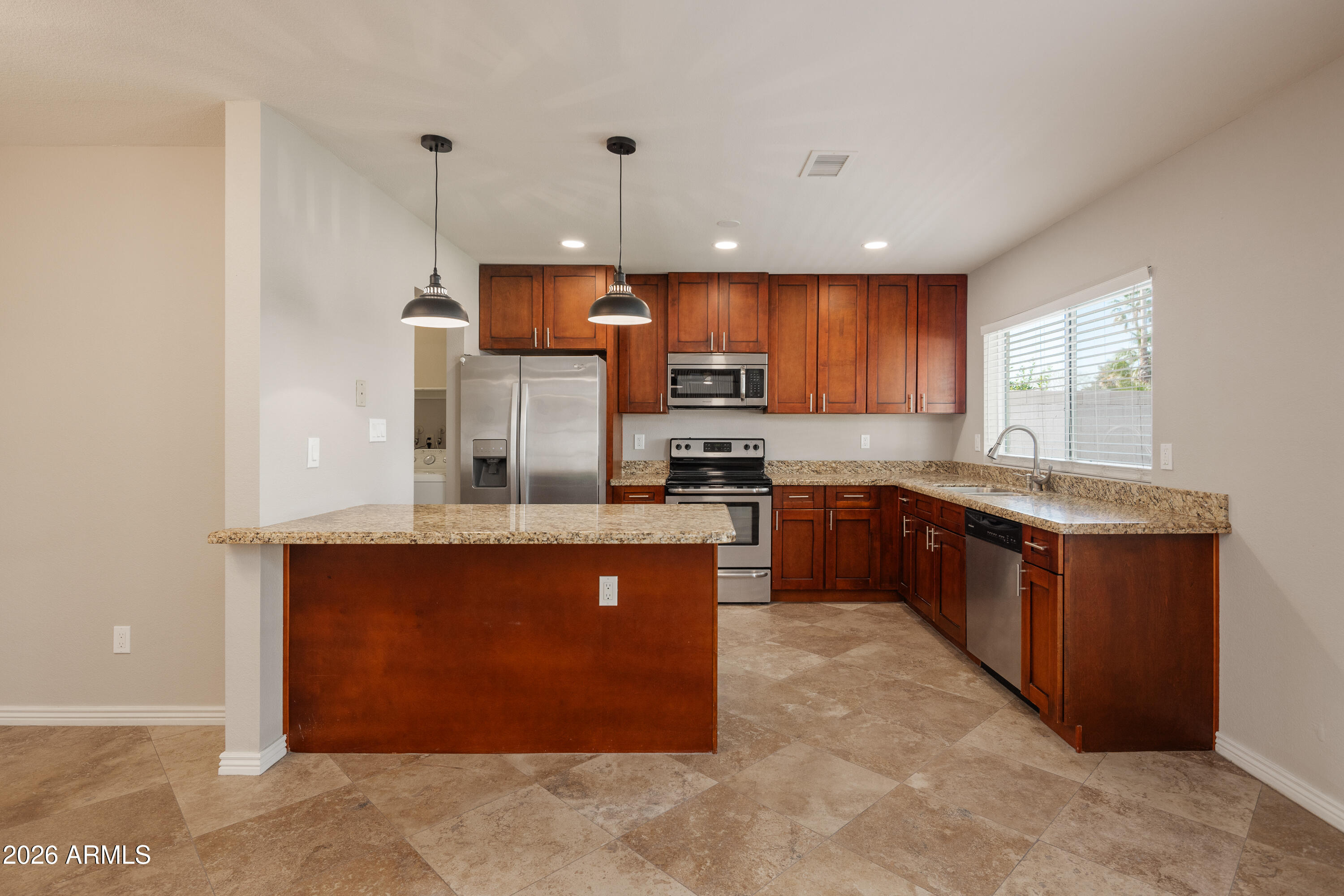 4916 E PERSHING Avenue