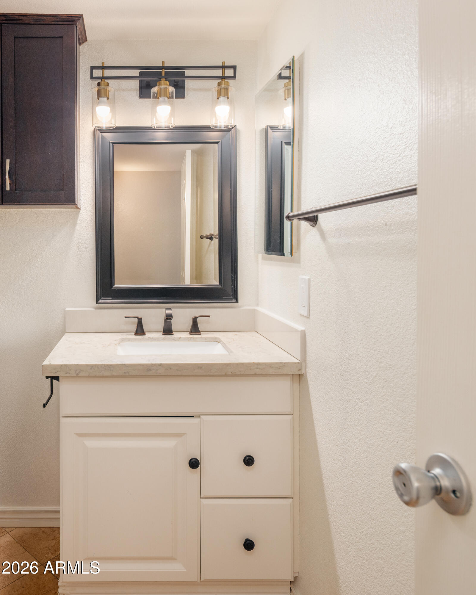 4916 E PERSHING Avenue