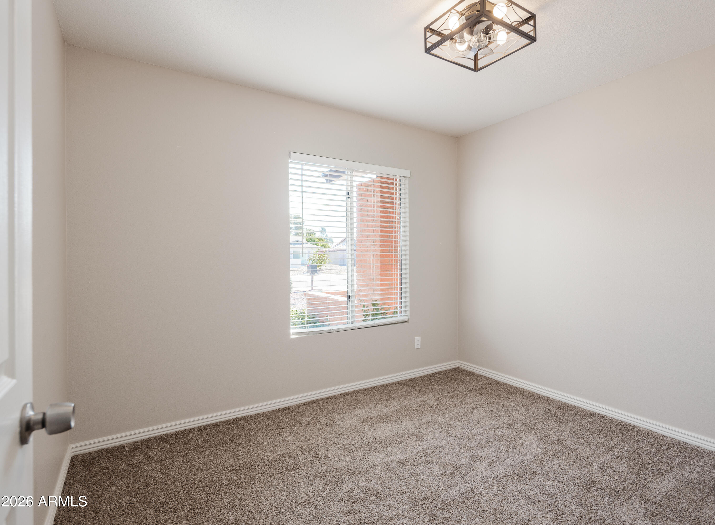 4916 E PERSHING Avenue