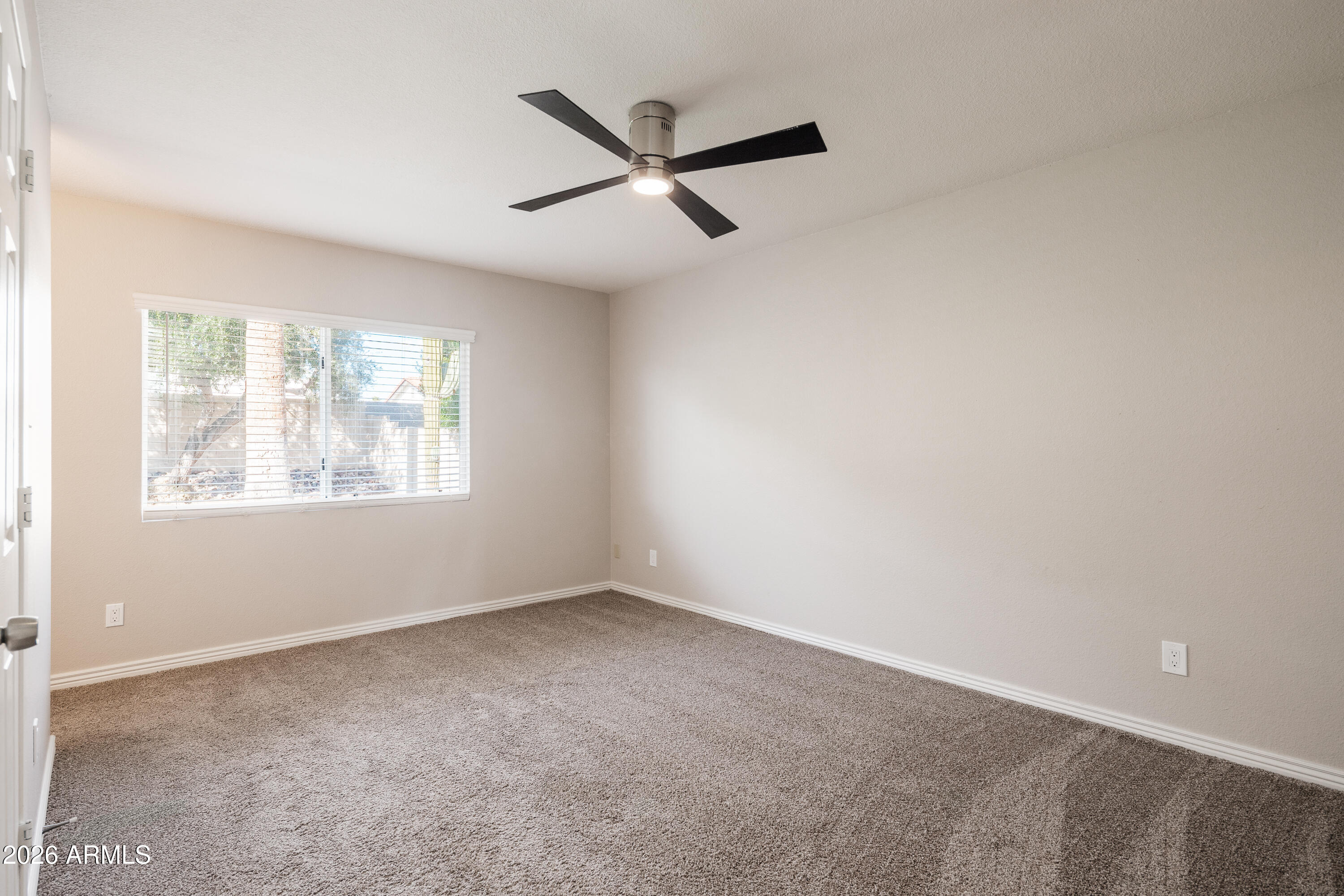 4916 E PERSHING Avenue