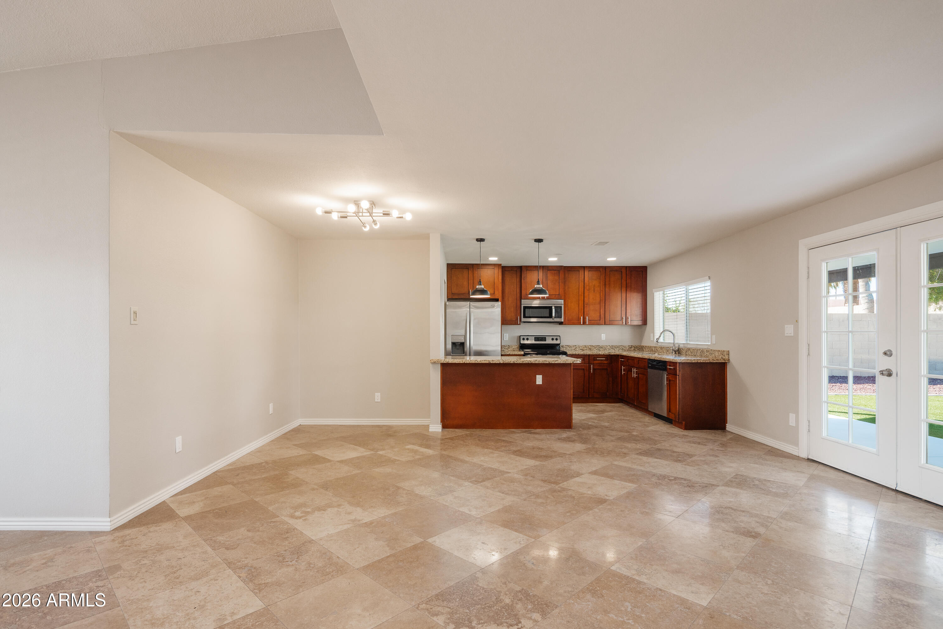 4916 E PERSHING Avenue