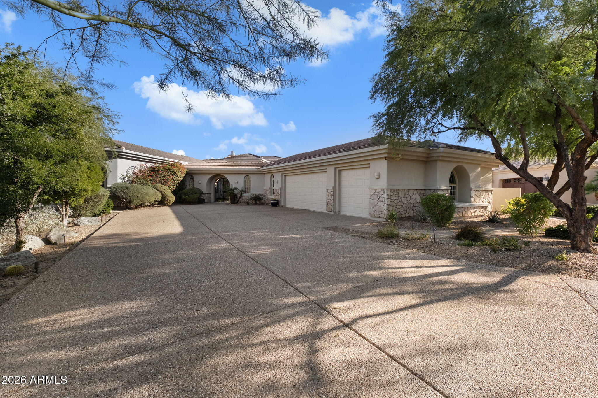 785 E WINDMERE Drive