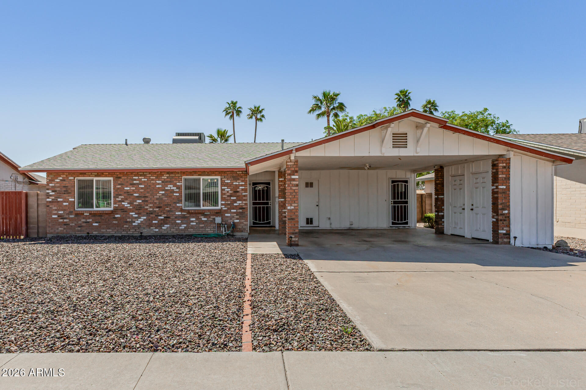 1241 W LAREDO Street