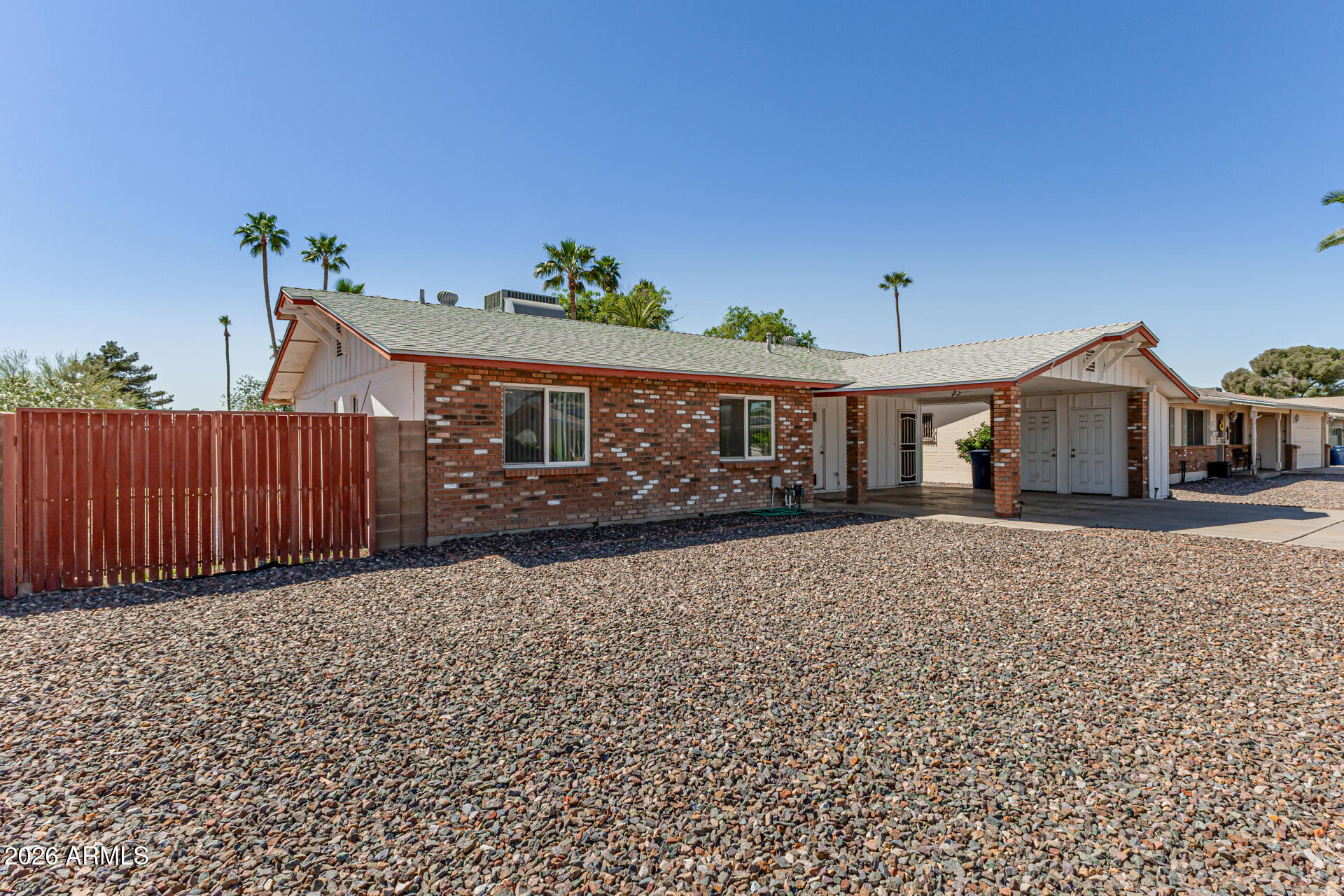 1241 W LAREDO Street