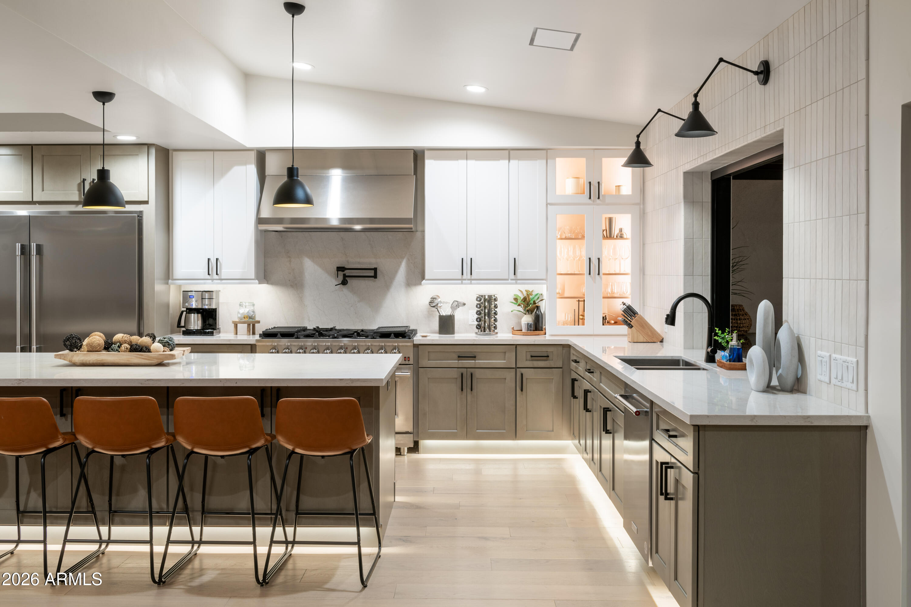 9833 E DESERT COVE Avenue