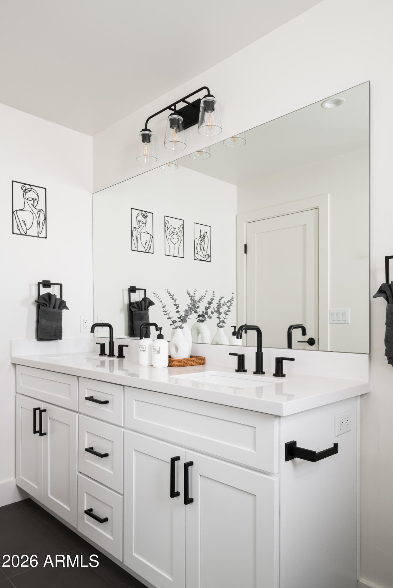 9833 E DESERT COVE Avenue