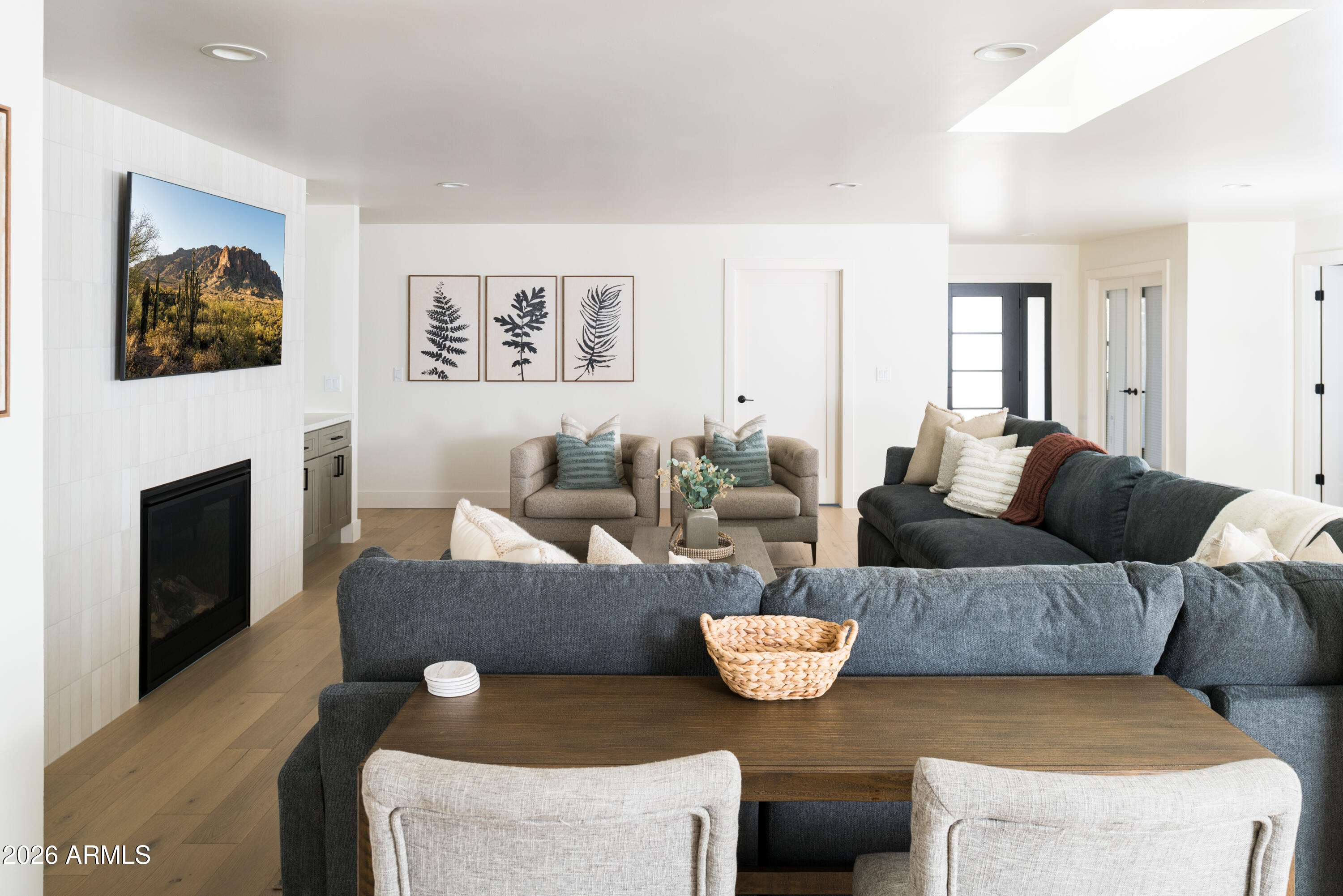 9833 E DESERT COVE Avenue