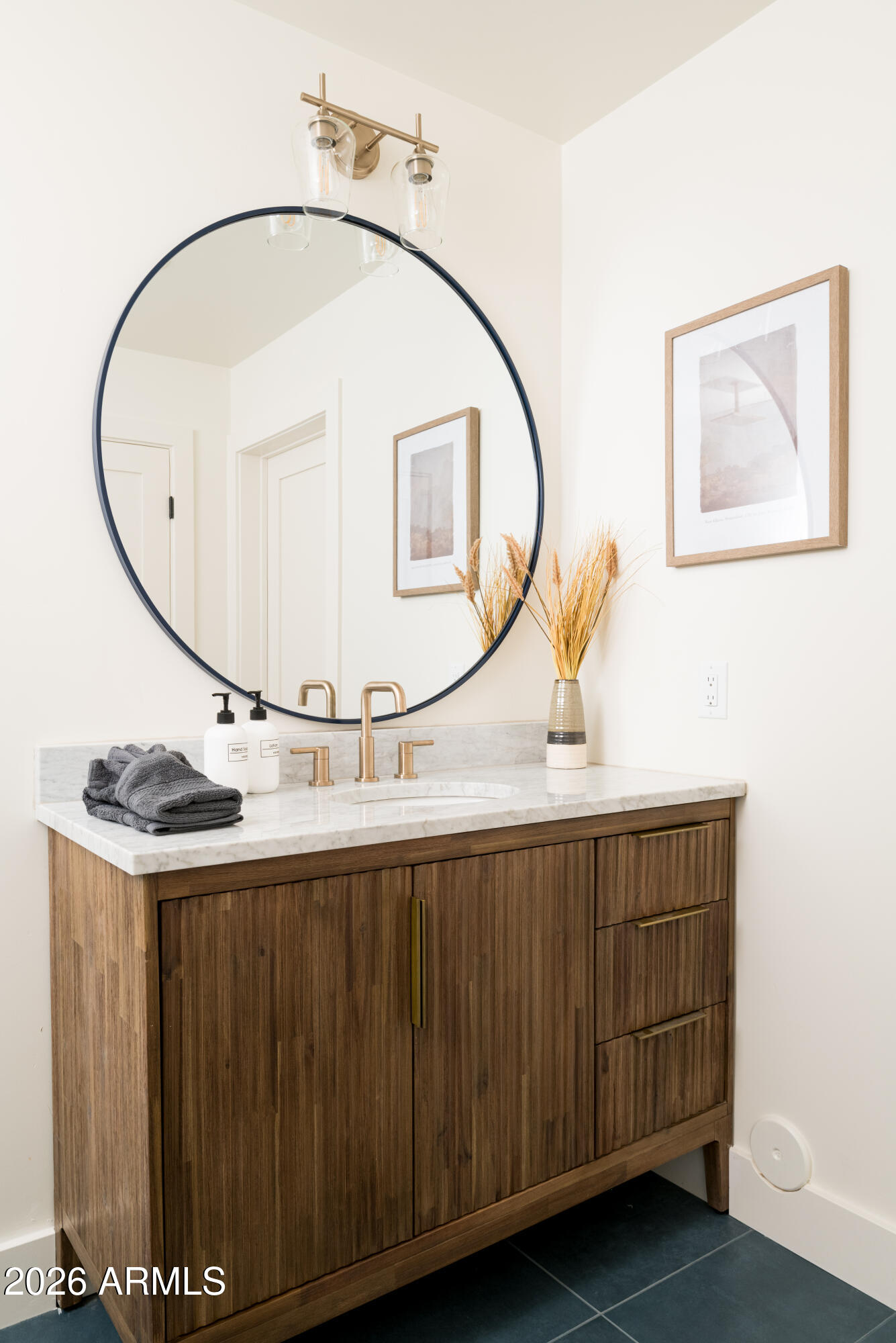 9833 E DESERT COVE Avenue