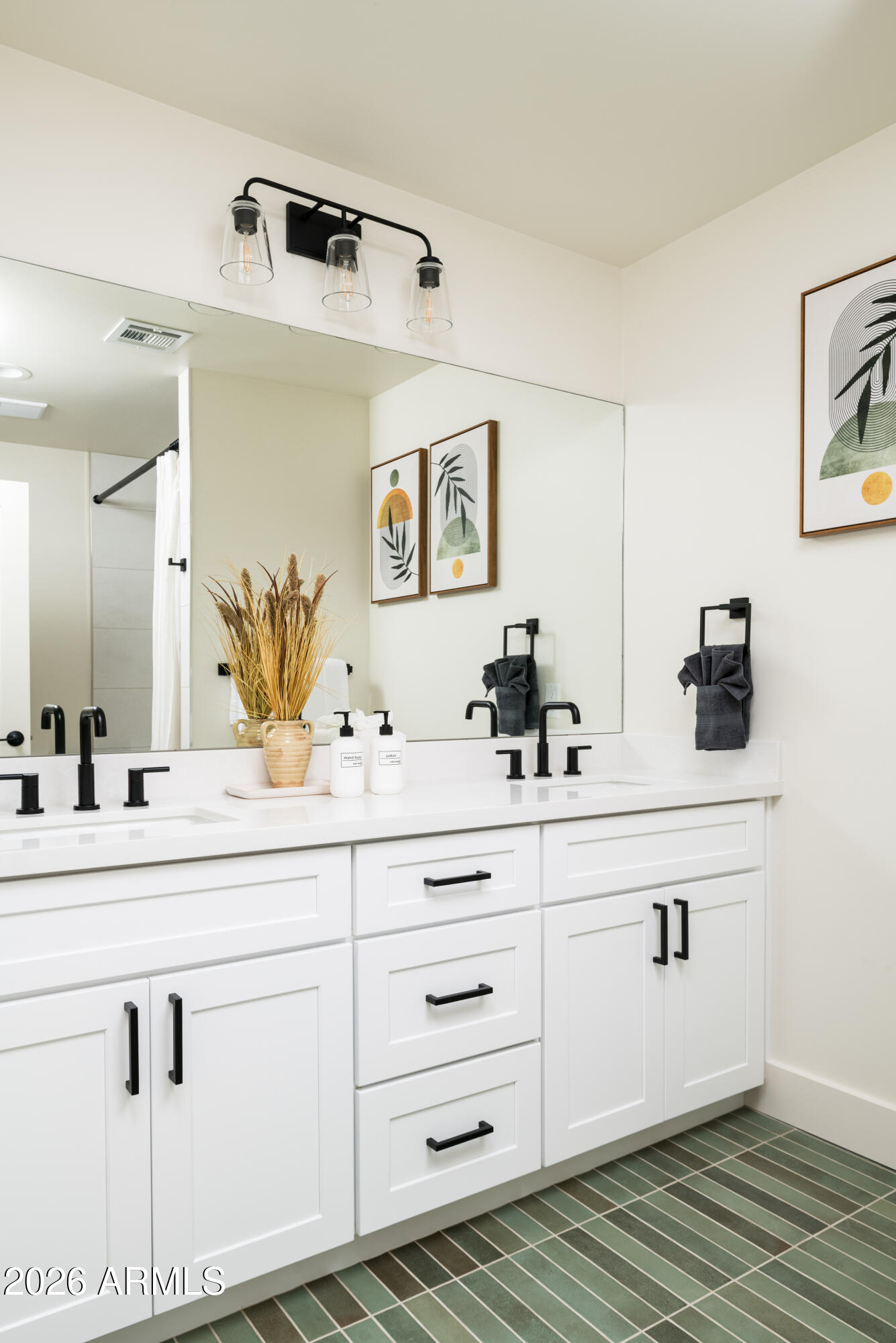 9833 E DESERT COVE Avenue