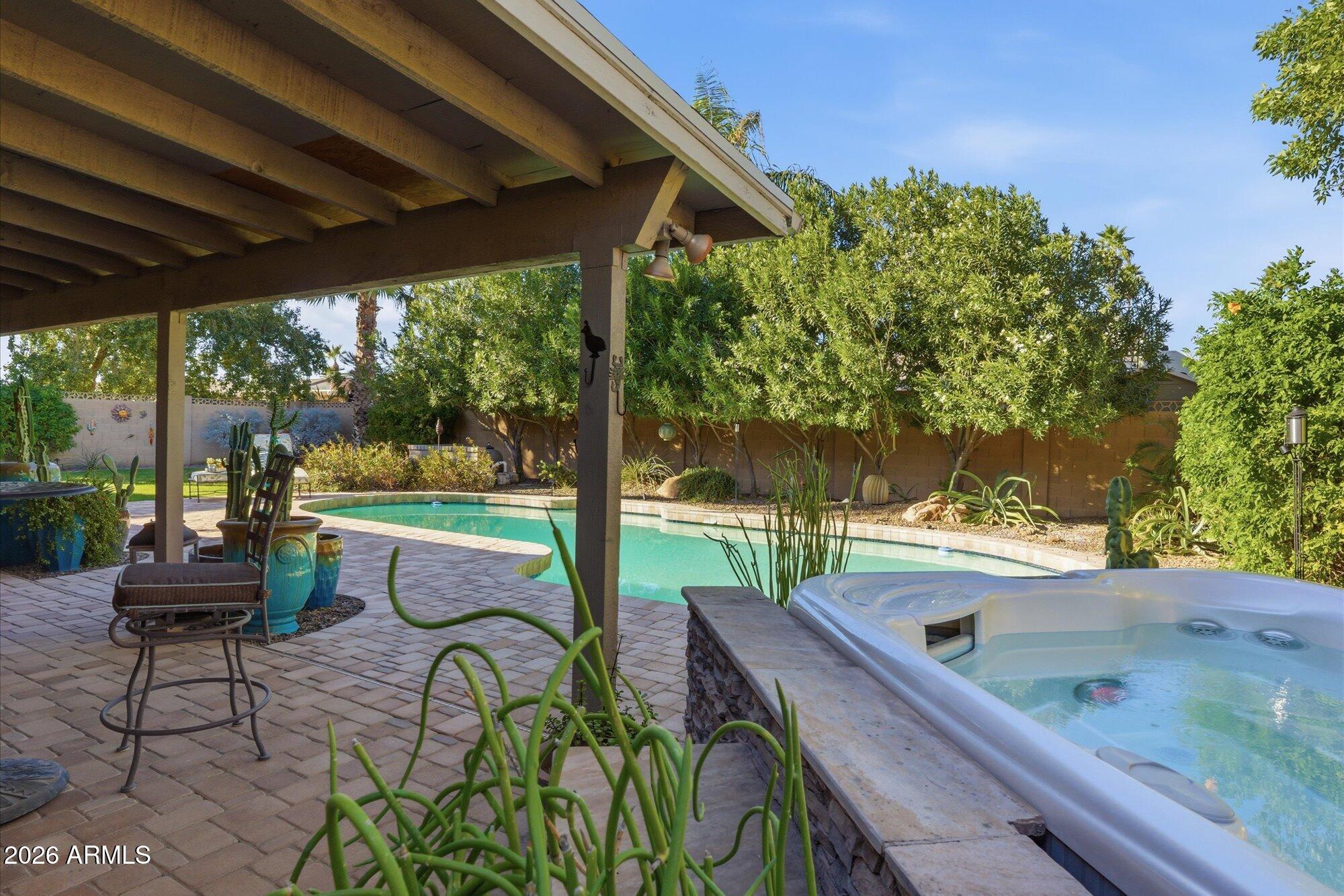 5008 E BLOOMFIELD Road