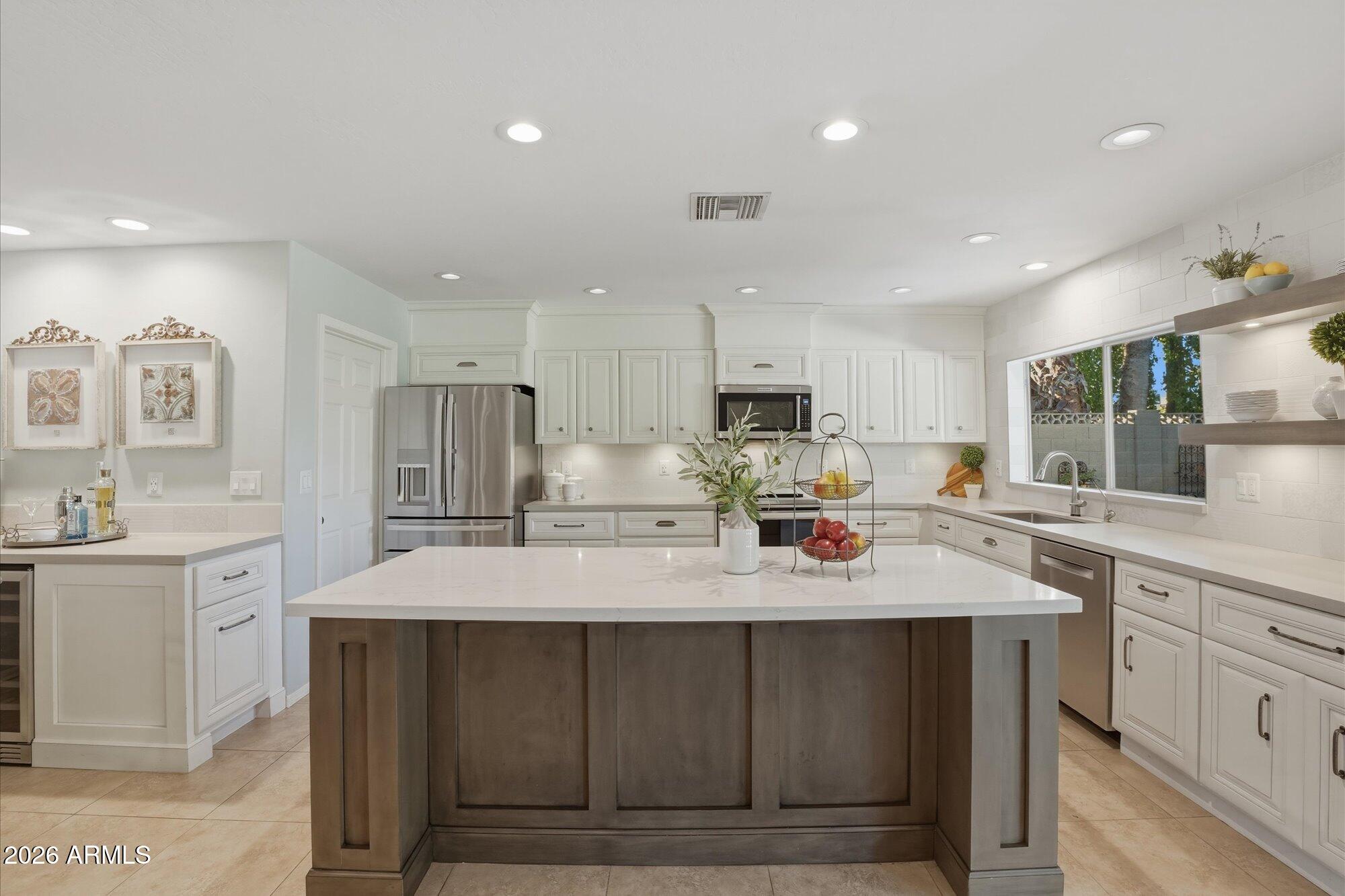 5008 E BLOOMFIELD Road