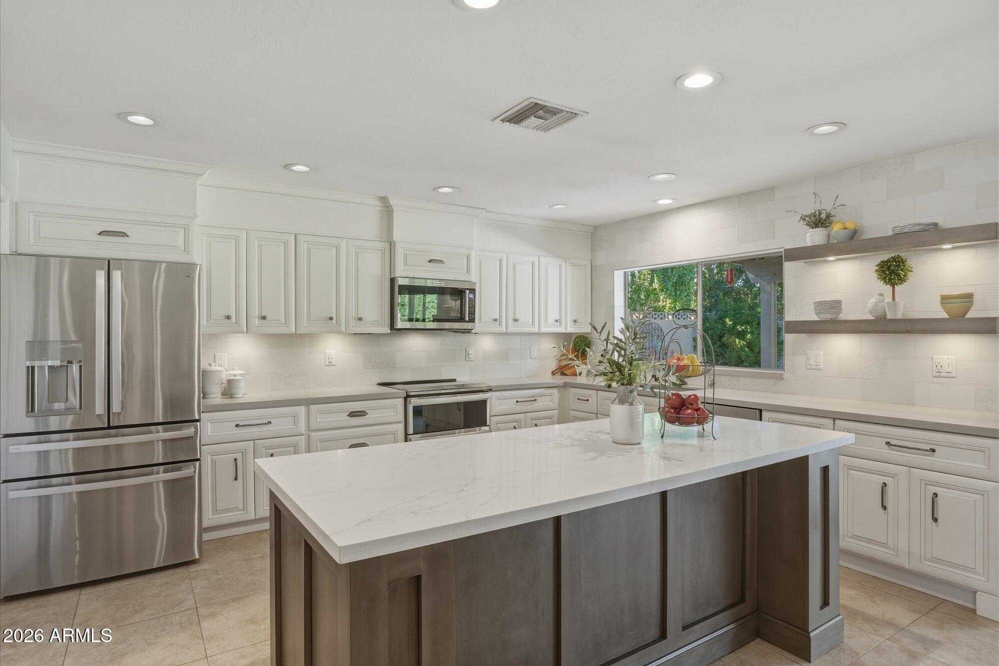 5008 E BLOOMFIELD Road