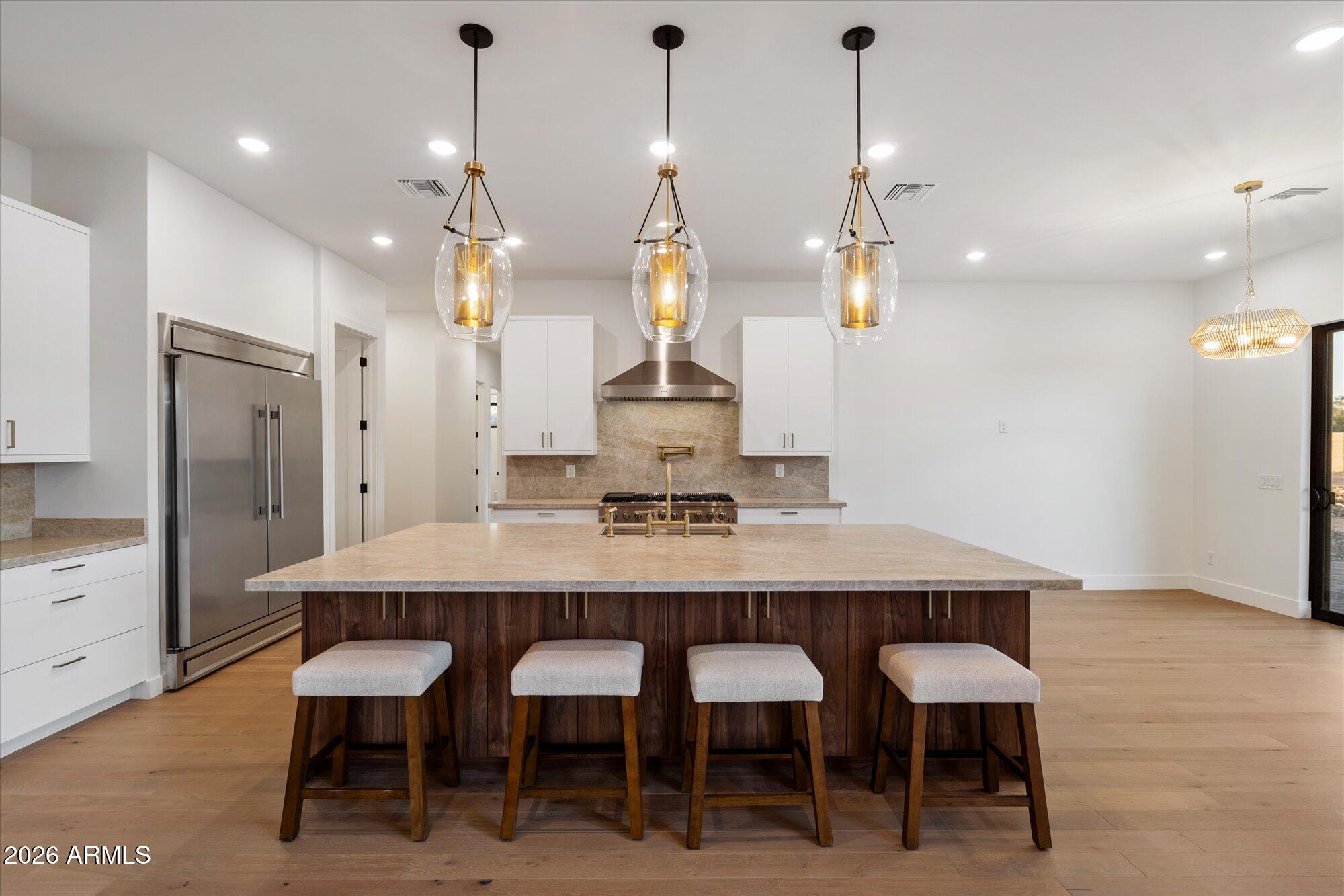 2991 W DESERT HILLS Drive 2