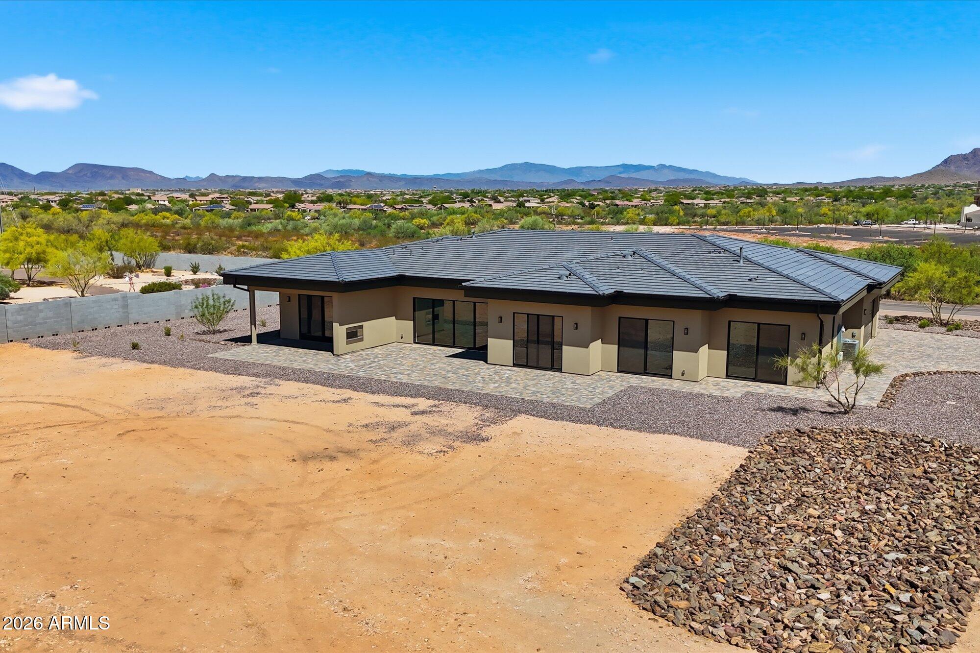 2991 W DESERT HILLS Drive 2