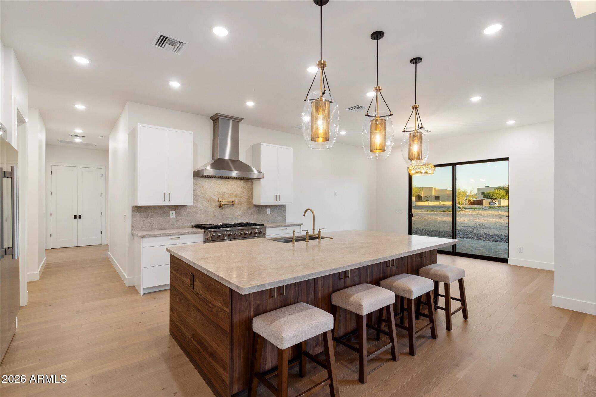 2991 W DESERT HILLS Drive 2