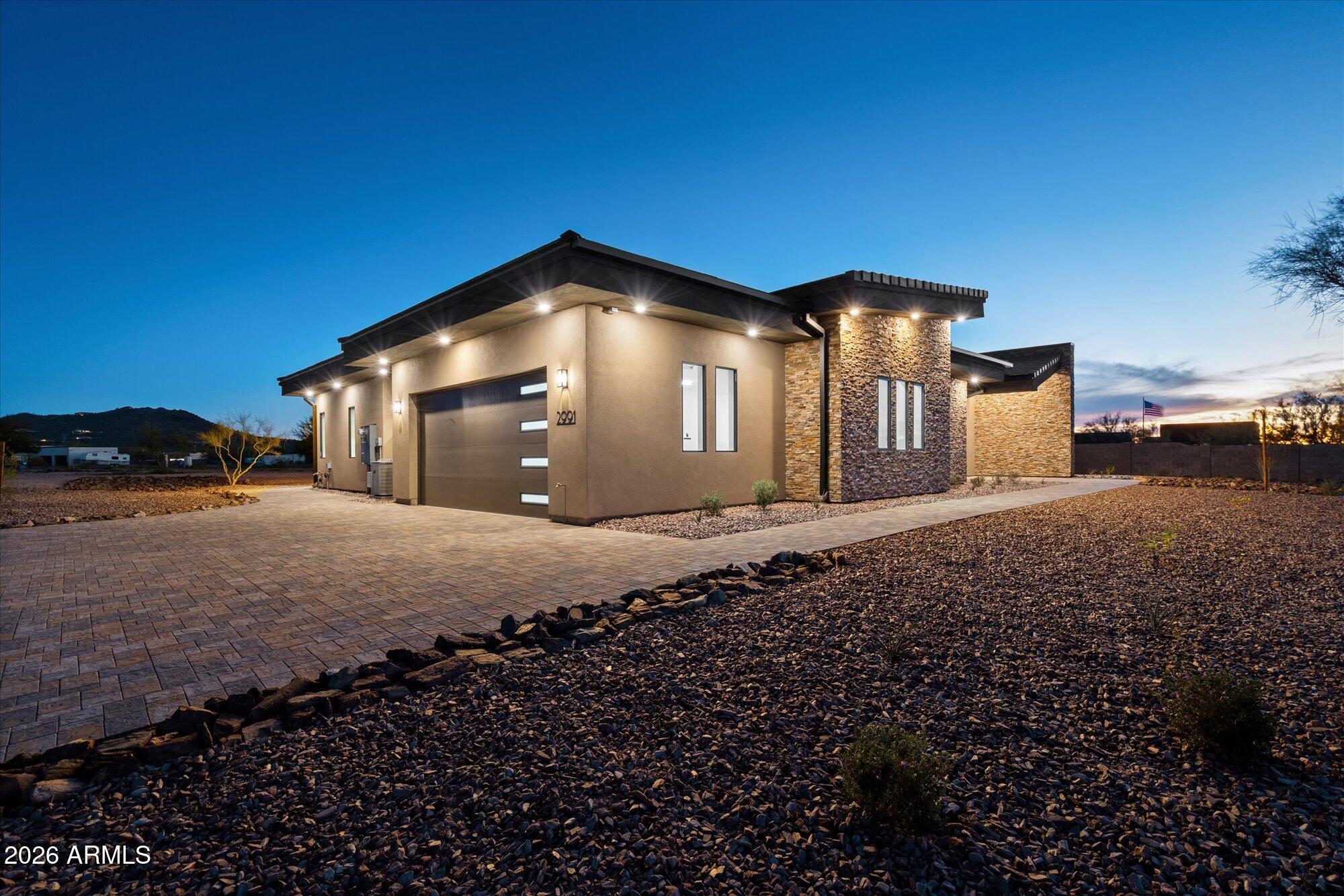 2991 W DESERT HILLS Drive 2