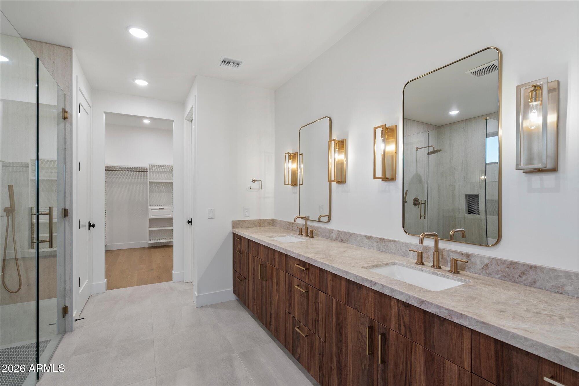 2991 W DESERT HILLS Drive 2