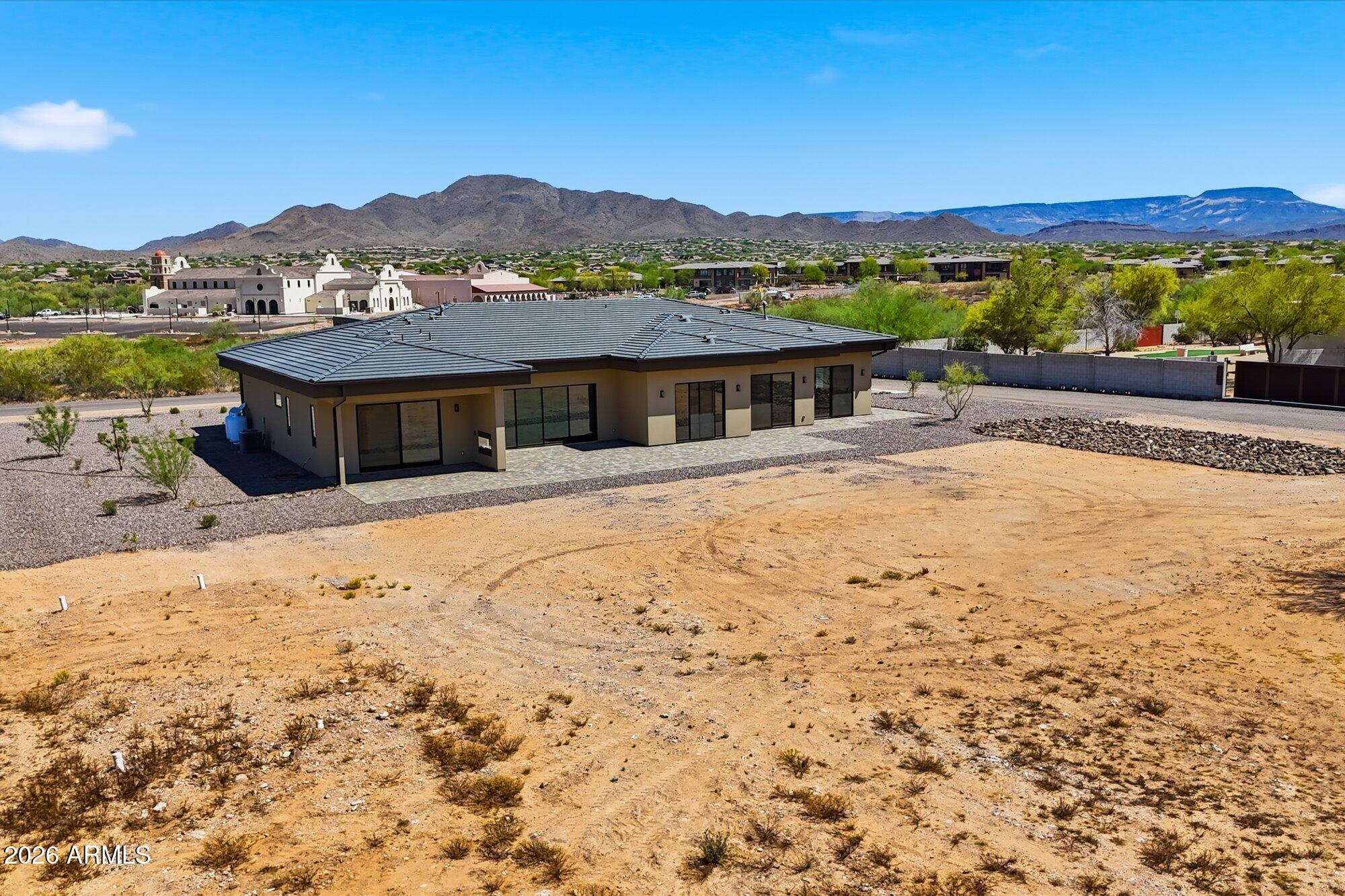 2991 W DESERT HILLS Drive 2