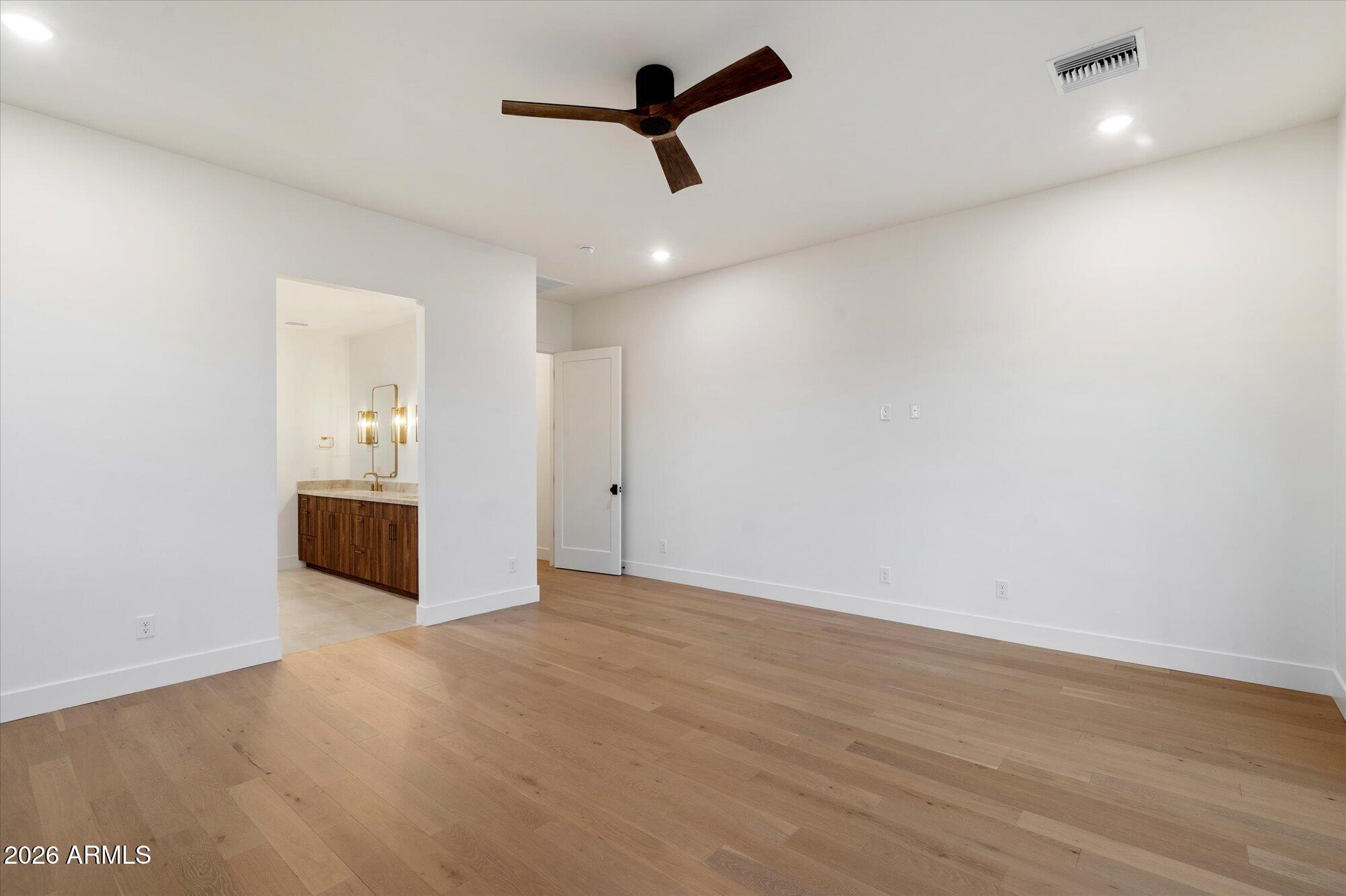 2991 W DESERT HILLS Drive 2