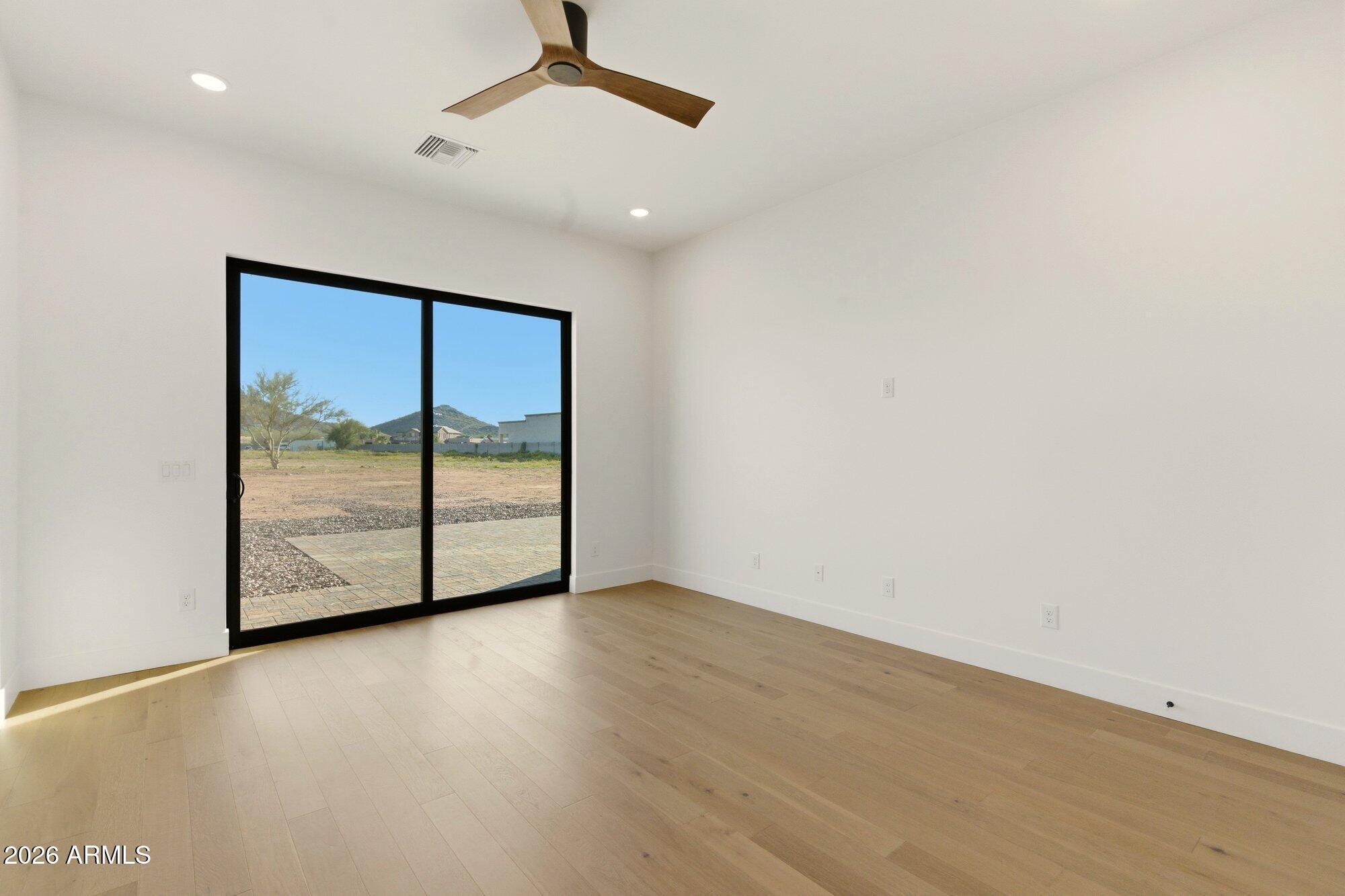 2991 W DESERT HILLS Drive 2