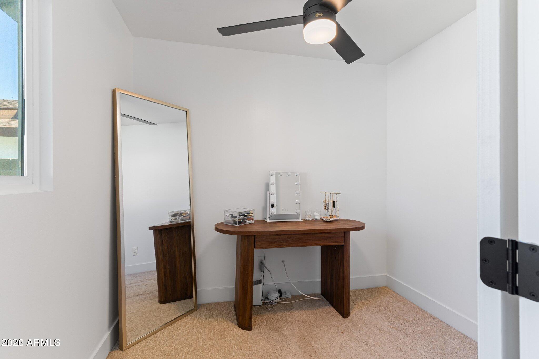 8602 E ROANOKE Avenue