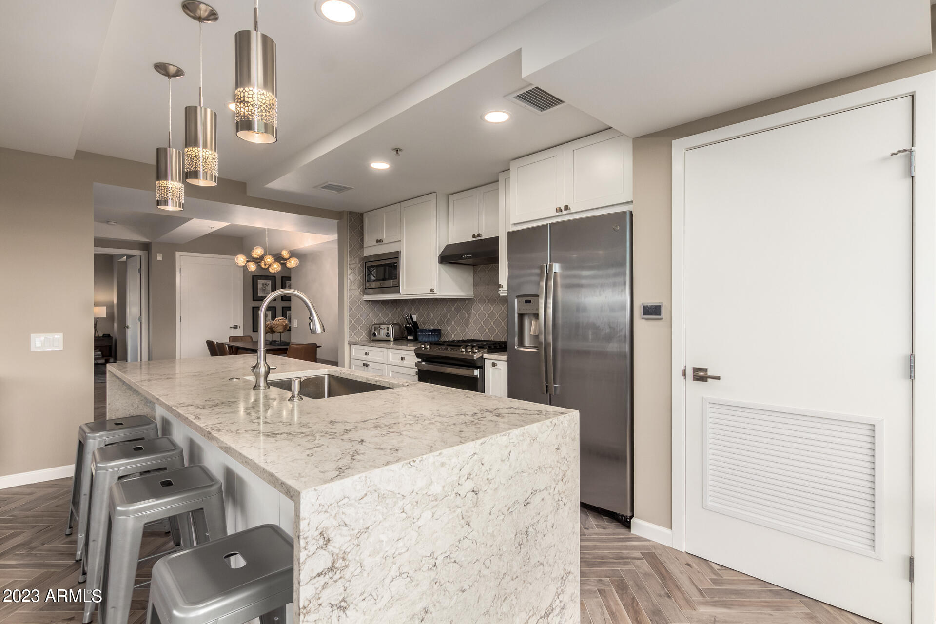 7161 E RANCHO VISTA Drive 4014