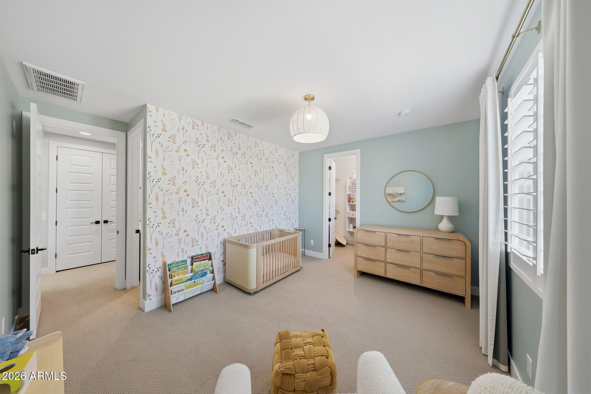 2209 E FALLEN LEAF Lane