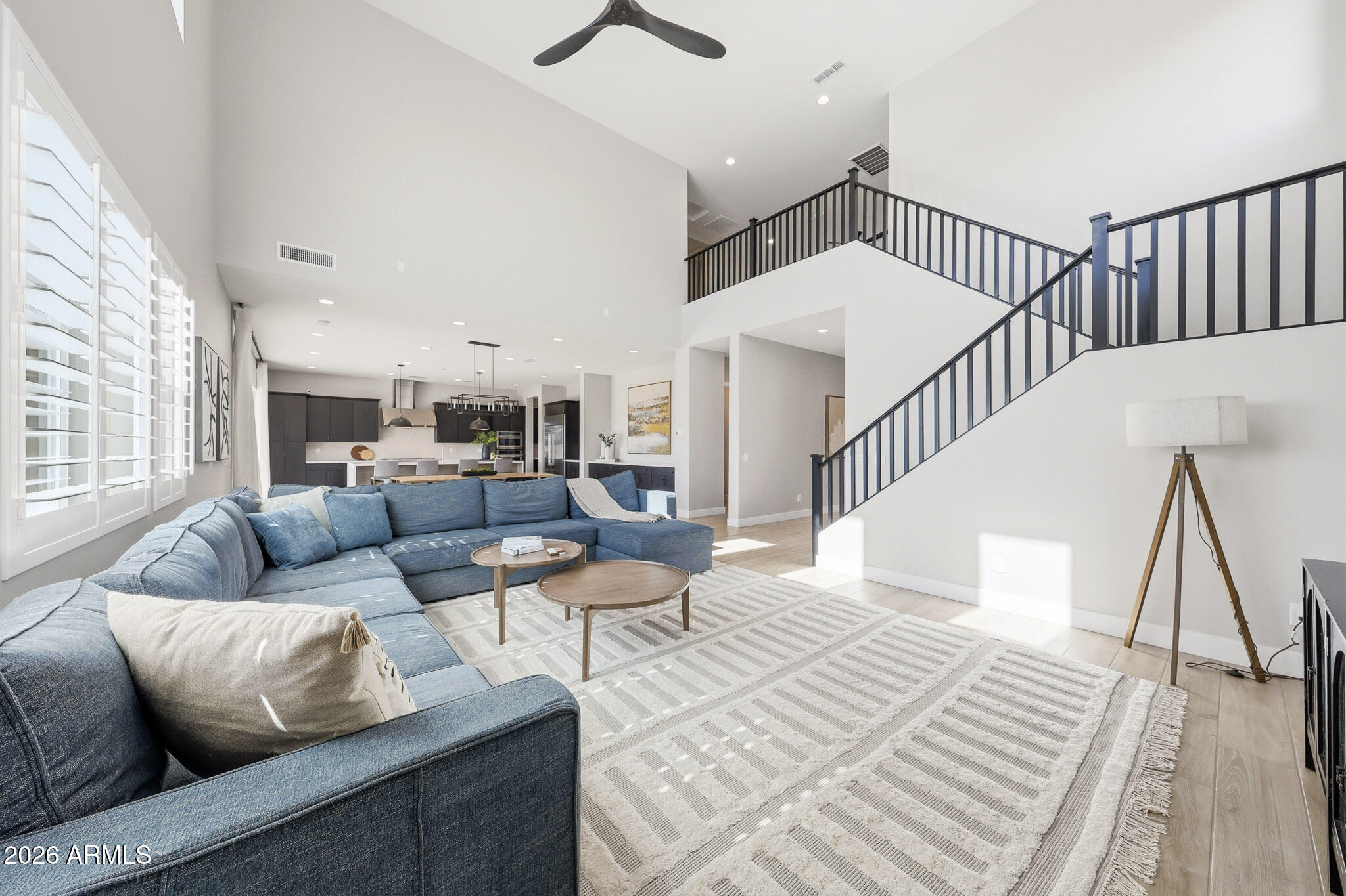 2209 E FALLEN LEAF Lane