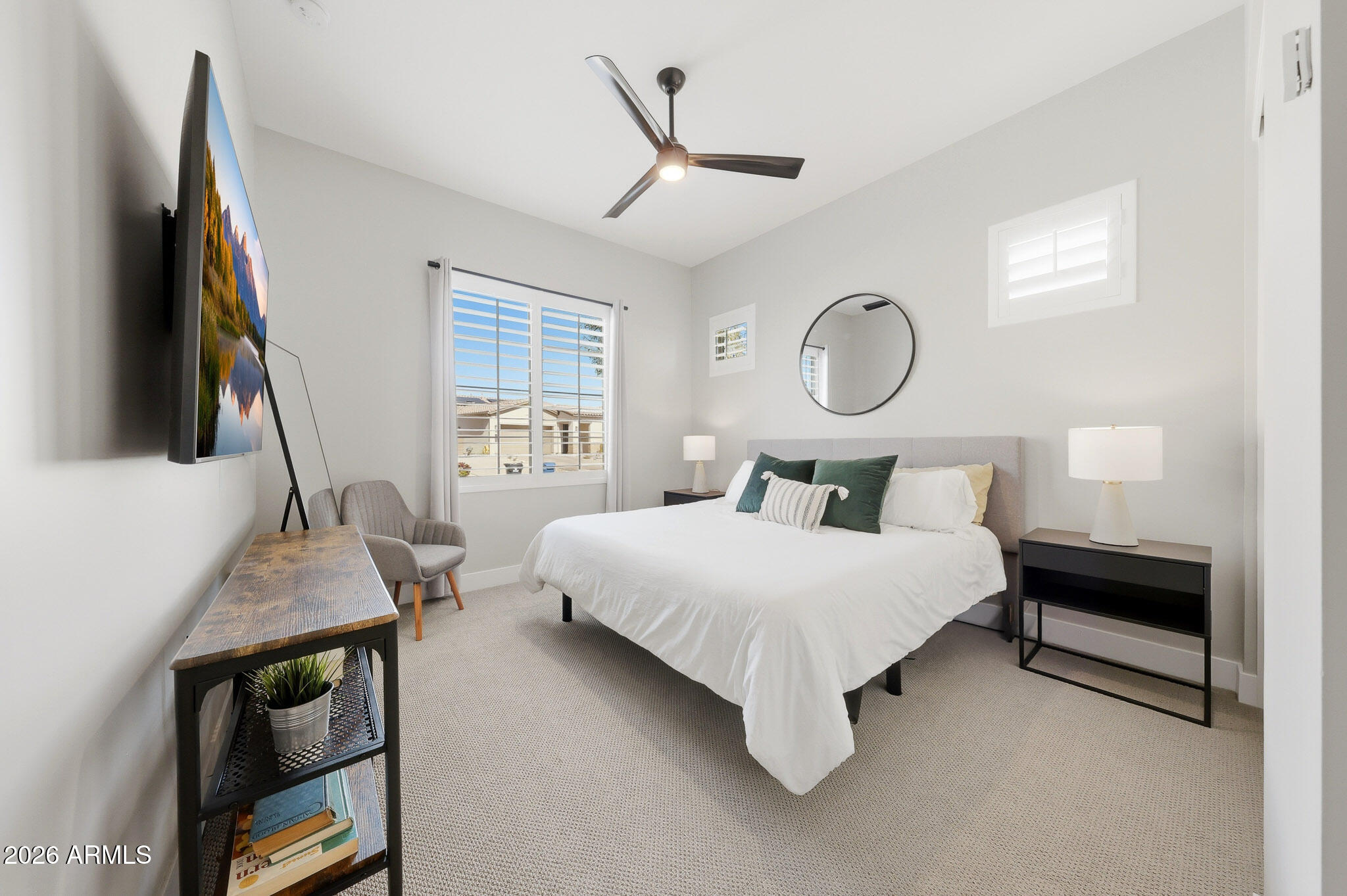 2209 E FALLEN LEAF Lane