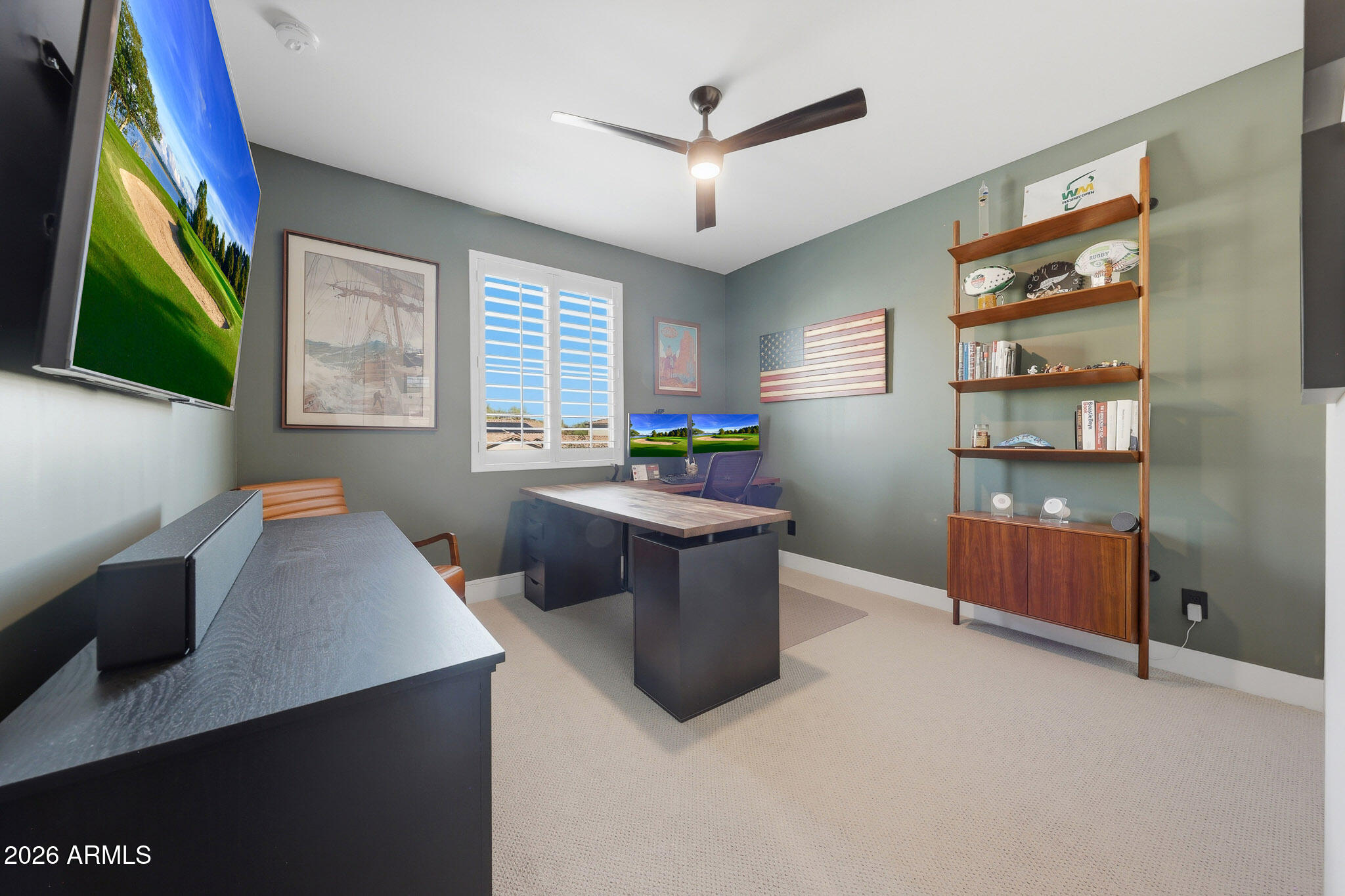 2209 E FALLEN LEAF Lane